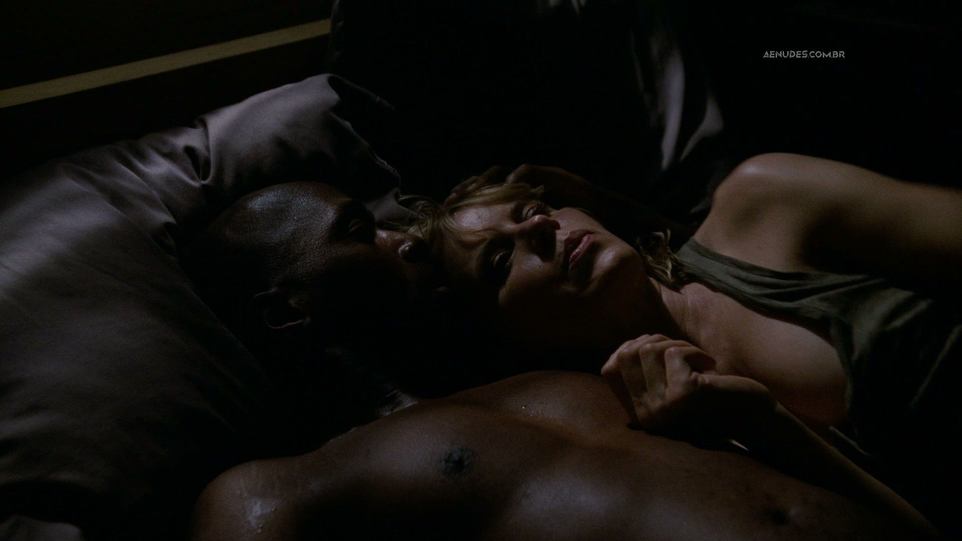 Kim Dickens nua pelada cena de sexo em Treme