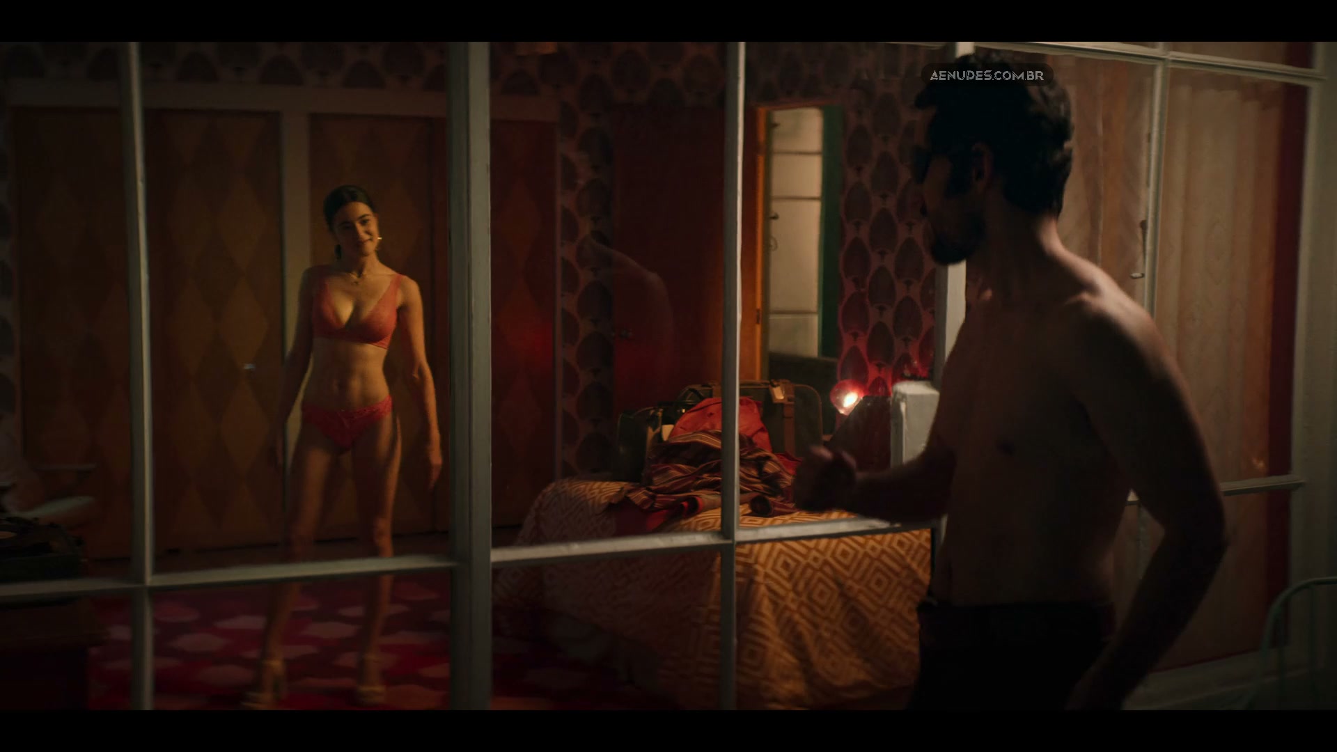 Paulina Gaitan nua pelada cena de sexo em Belascoaran, PI