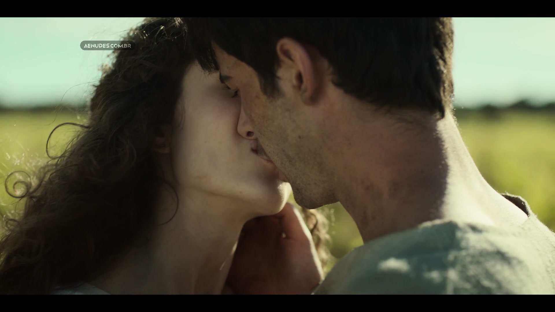 Gabriela Andrada nua pelada cena de sexo em Heirs To The Land