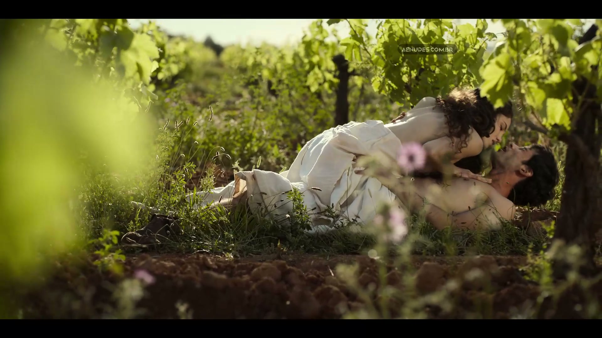 Gabriela Andrada nua pelada cena de sexo em Heirs To The Land