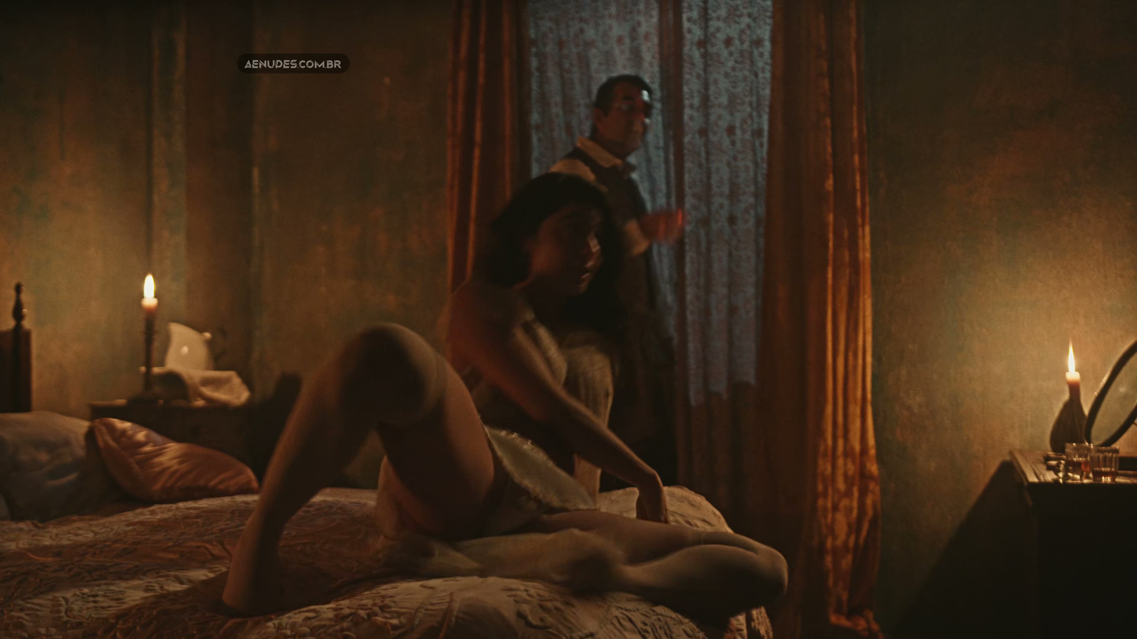 Laize Camara nua pelada cena de sexo em Guerreiros Do Sol