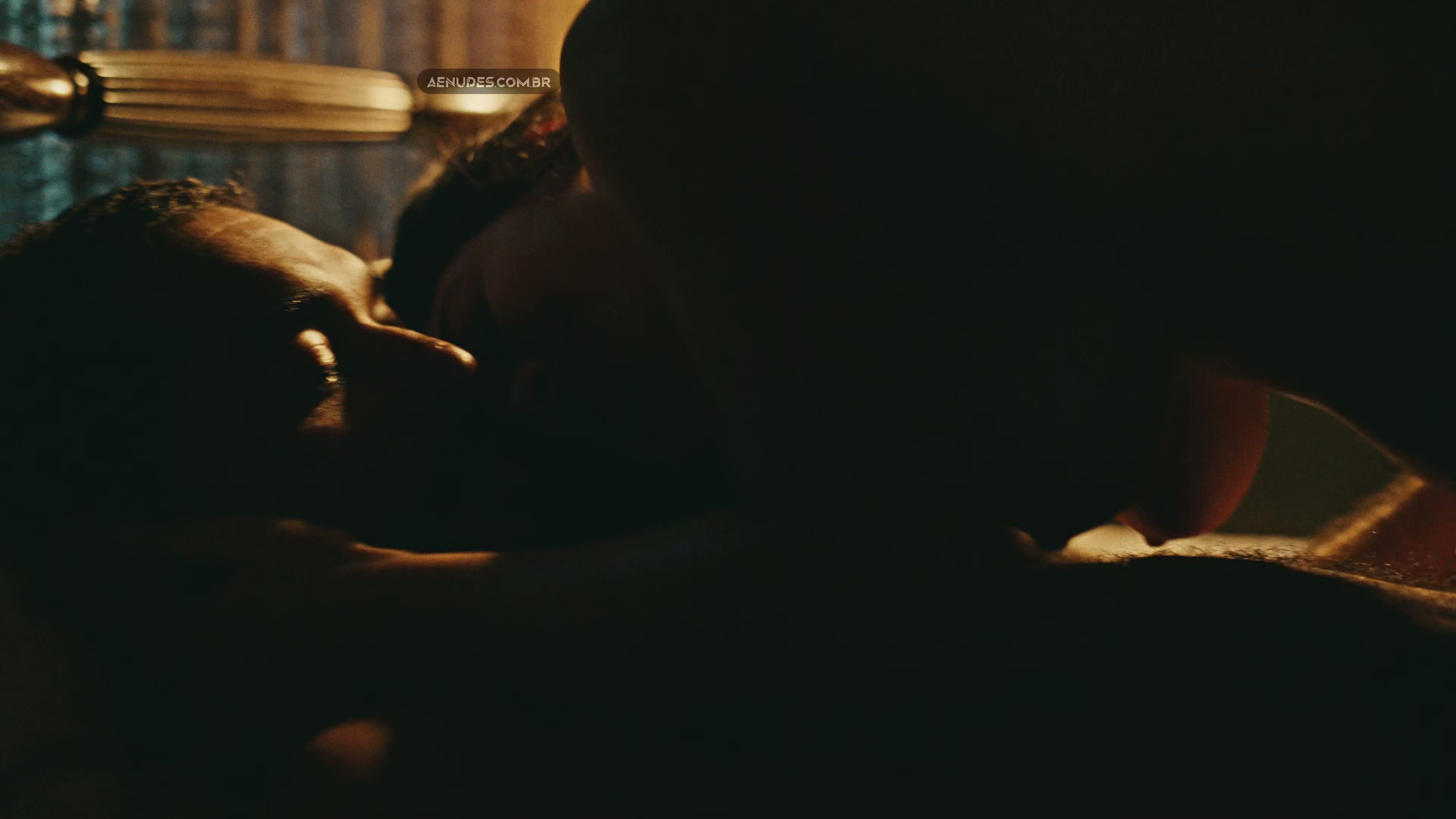 Larissa Bocchino nua pelada cena de sexo em Guerreiros Do Sol (Novela)