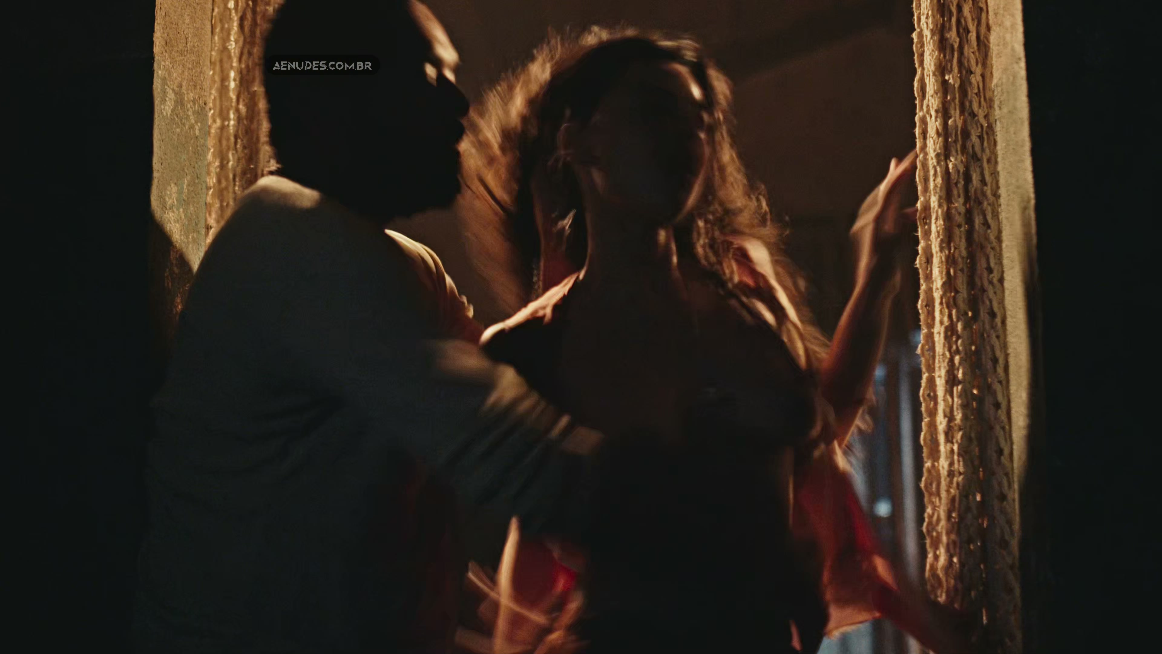 Larissa Bocchino nua pelada cena de sexo em Guerreiros Do Sol