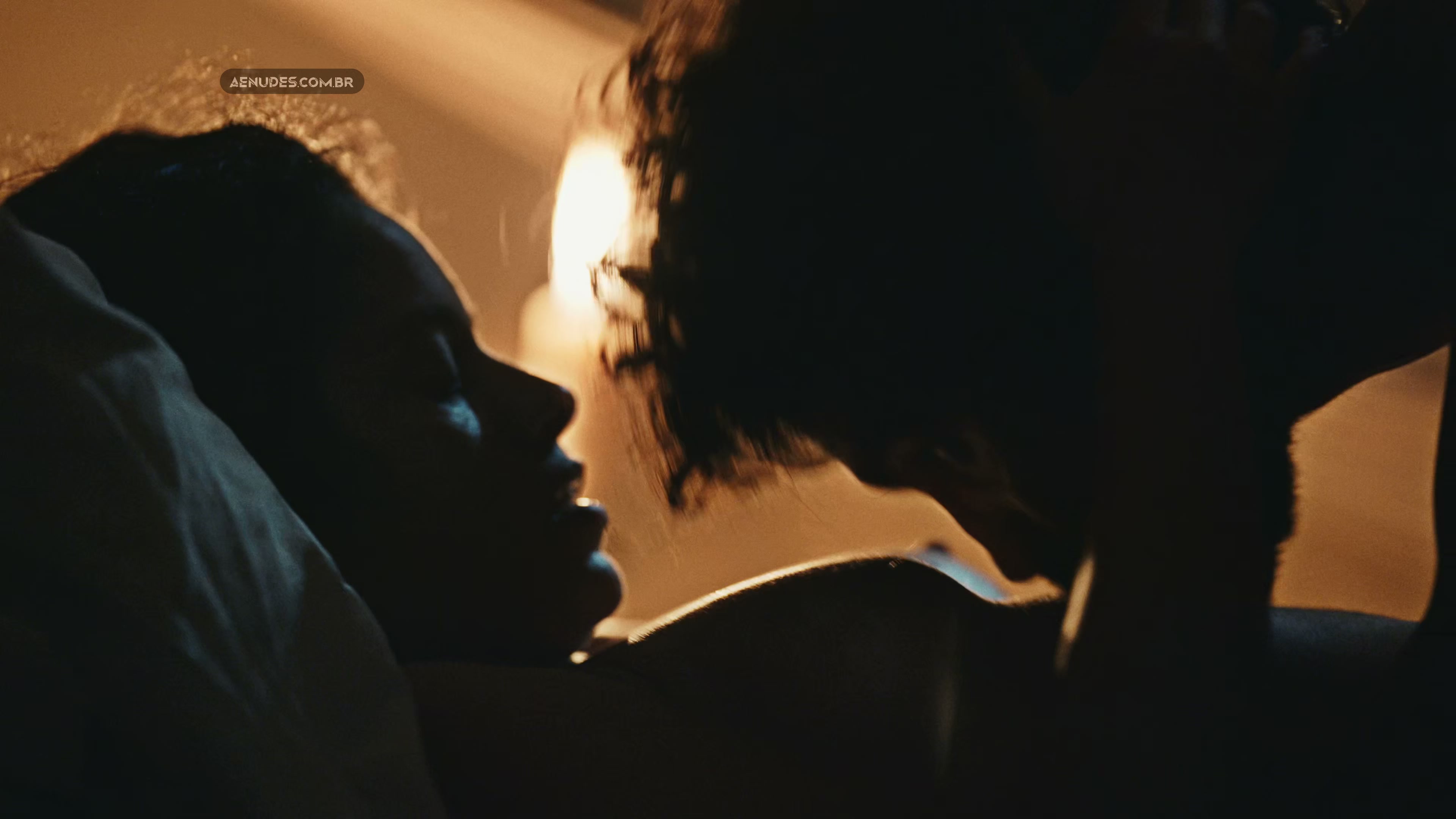 Larissa Goés nua pelada cena de sexo em Guerreiros Do Sol (Novela)