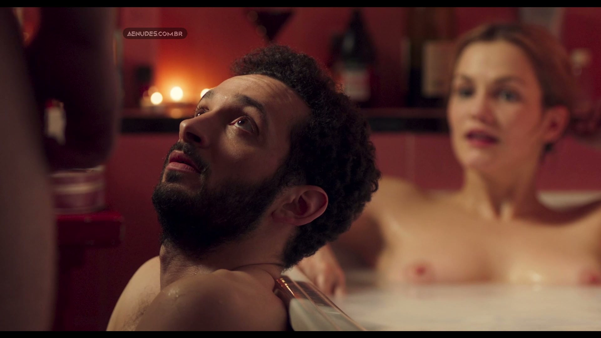 Margot Bancilhon nua pelada cena de sexo em Ami-Ami
