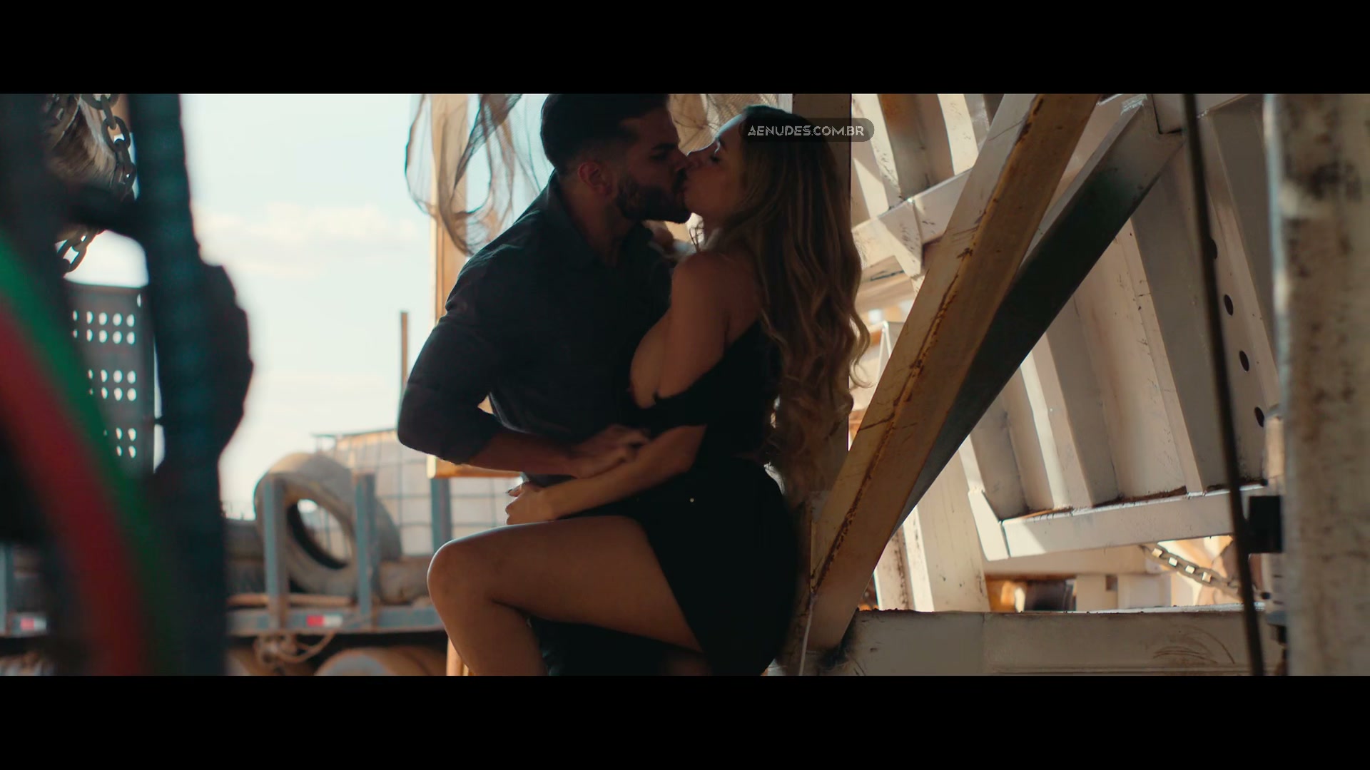 Stefani Mota nua pelada cena de sexo em Dna Do Crime S02