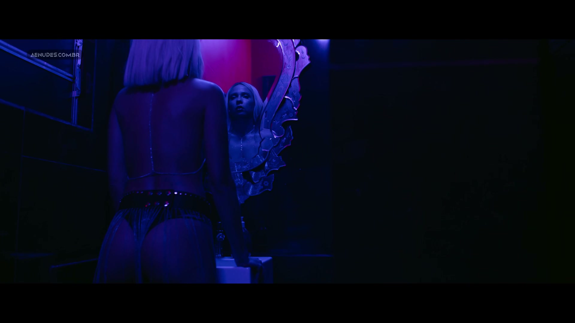 Tassia Dhur nua pelada cena de sexo em Dna Do Crime S02