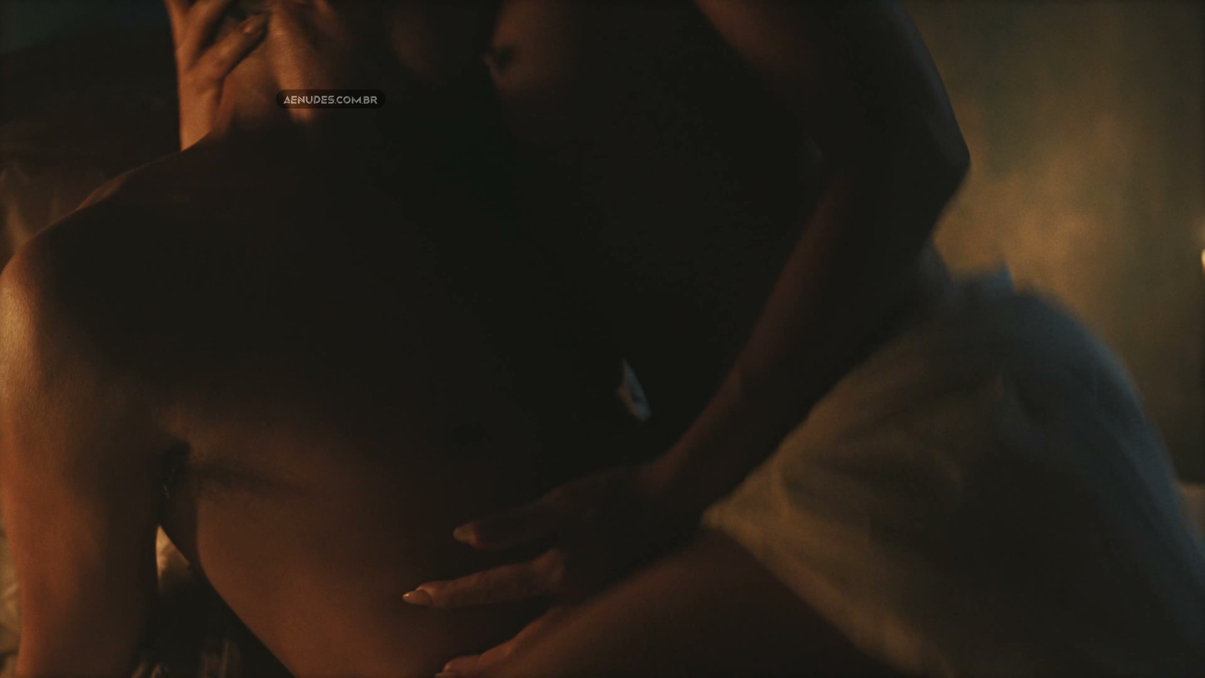 Laíze Câmara nua pelada cena de sexo em Guerreiros Do Sol (Novela)