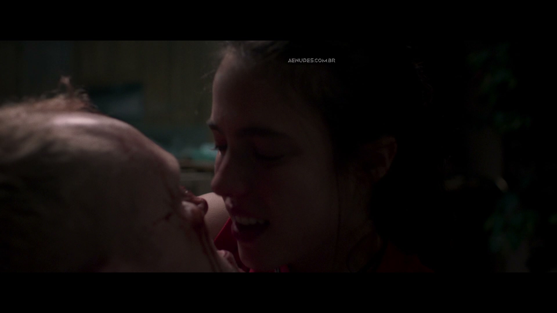 Margaret Qualley nua pelada cena de sexo em Donnybrook