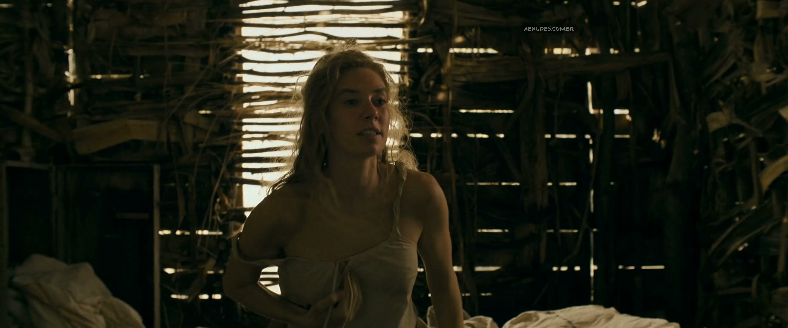 Vanessa Kirby nua pelada cena de sexo em Èden