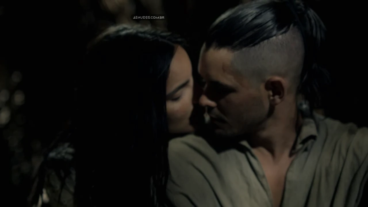María Gabriela de Faría nua pelada cena de sexo em Sitiados (Série).