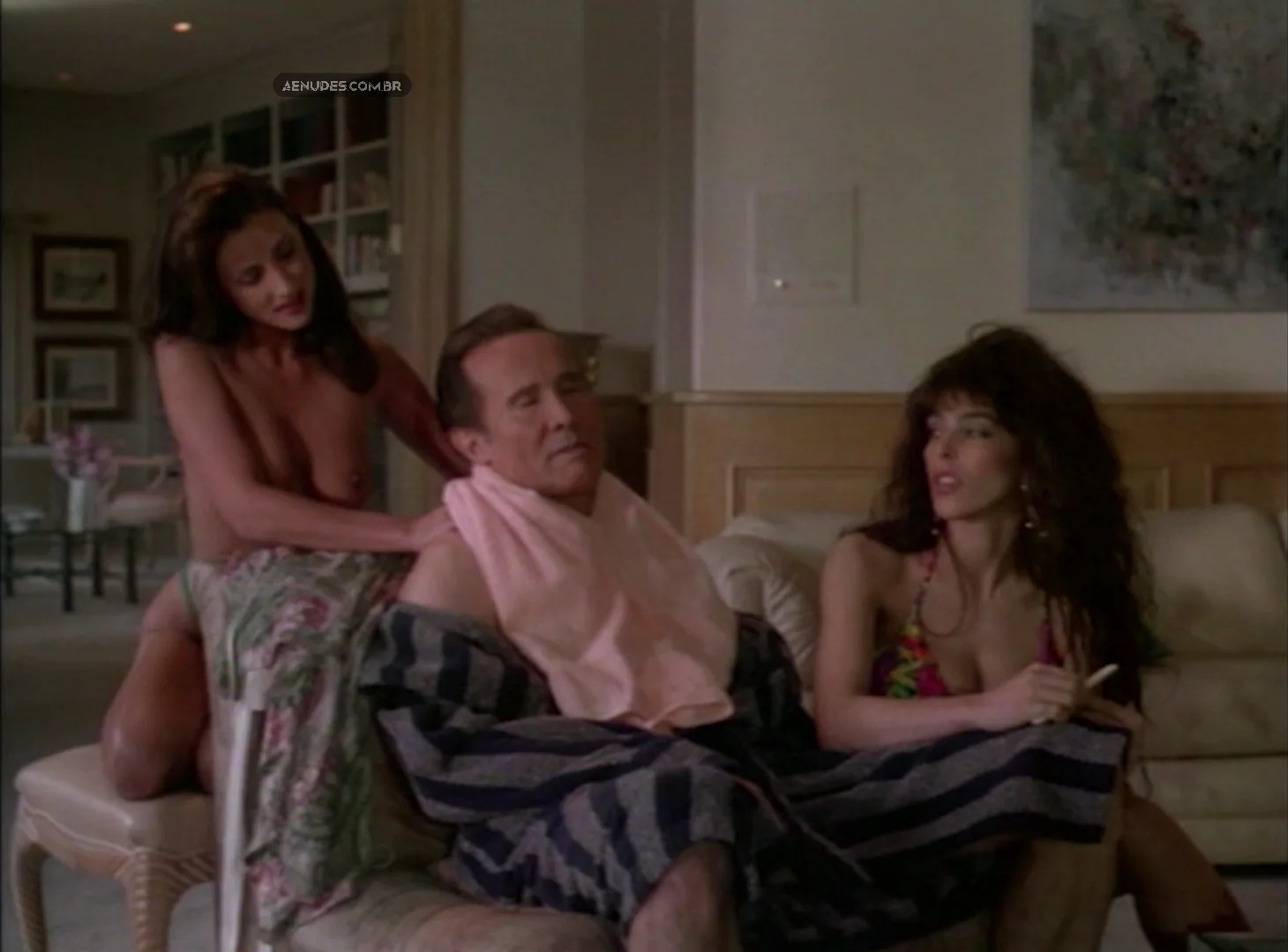 Amy Rochelle nua pelada cena de sexo em Possessed by Night