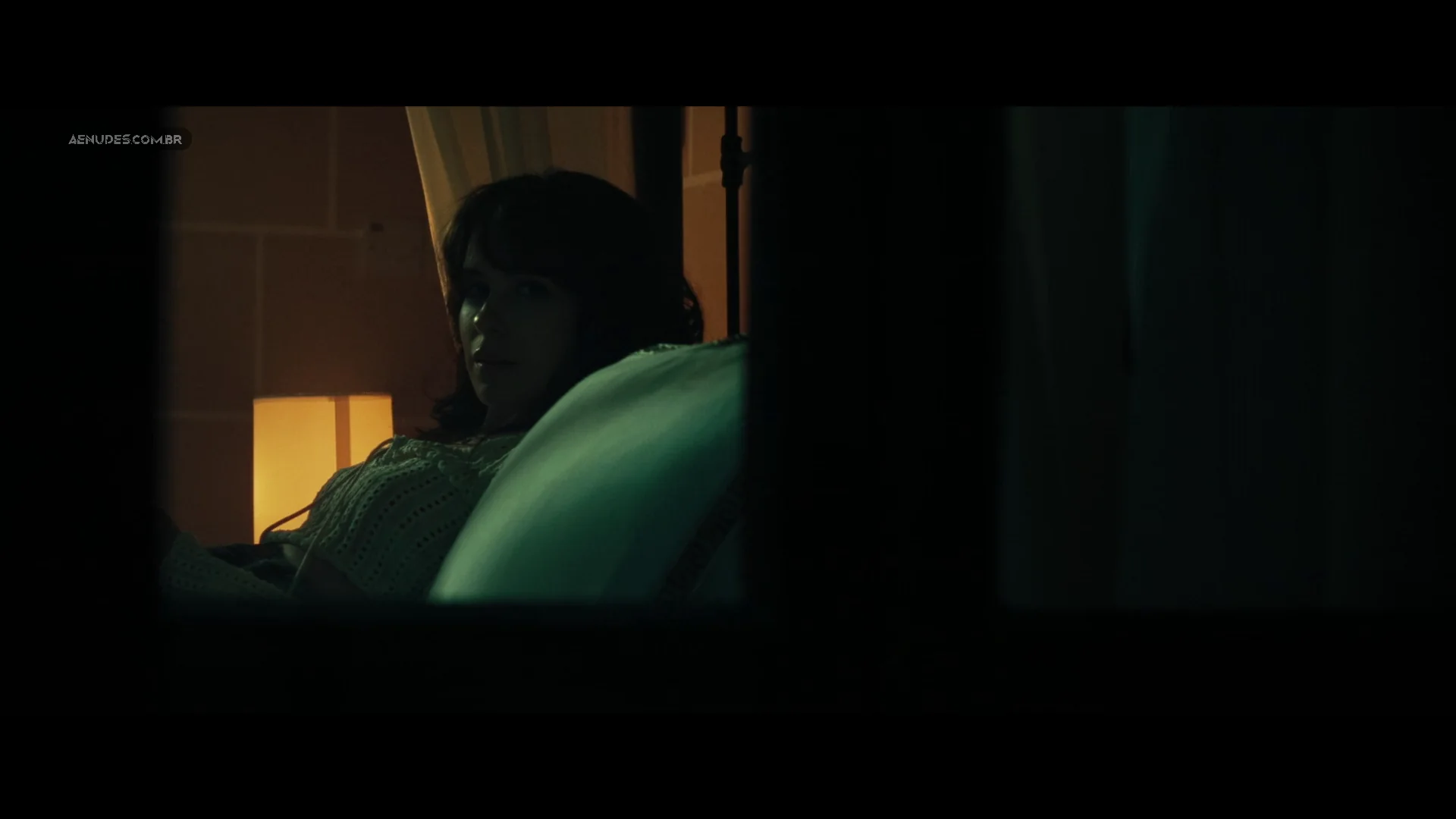 Anna Maria Sieklucka e Charlotte Kirk nua pelada cena de sexo em Compulsion