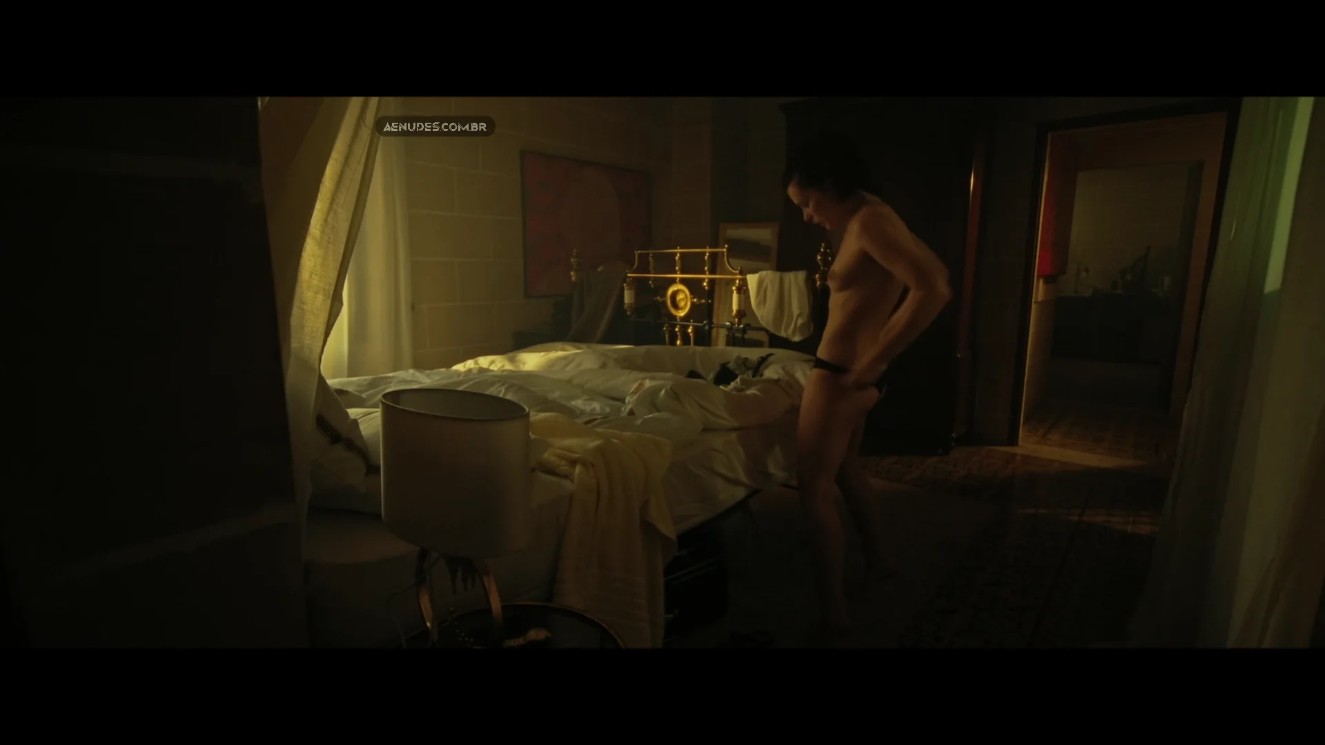 Anna Maria Sieklucka e Charlotte Kirk nua pelada cena de sexo em Compulsion