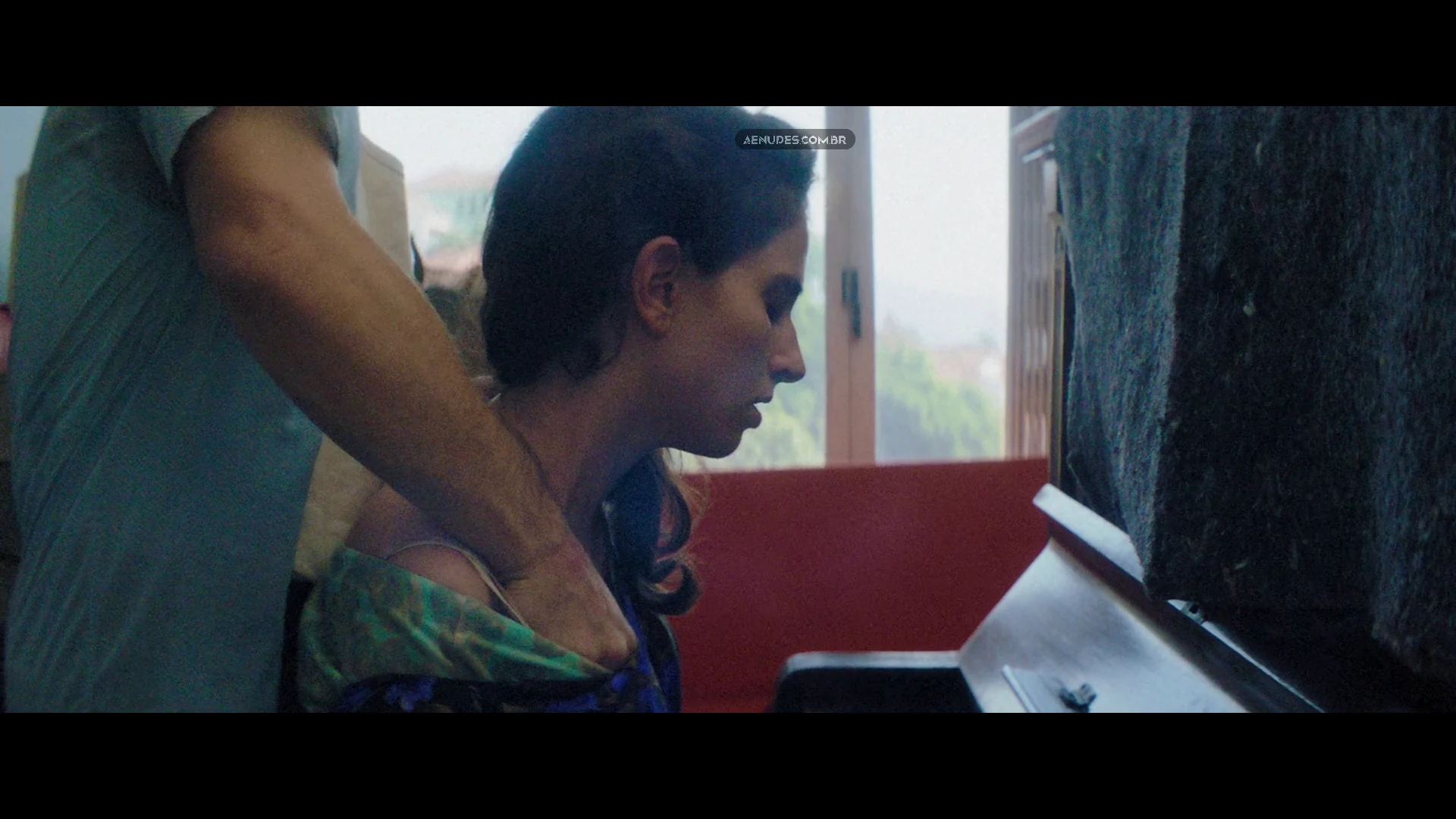 Carol Duarte nua pelada cena de sexo em A Vida Invisivel