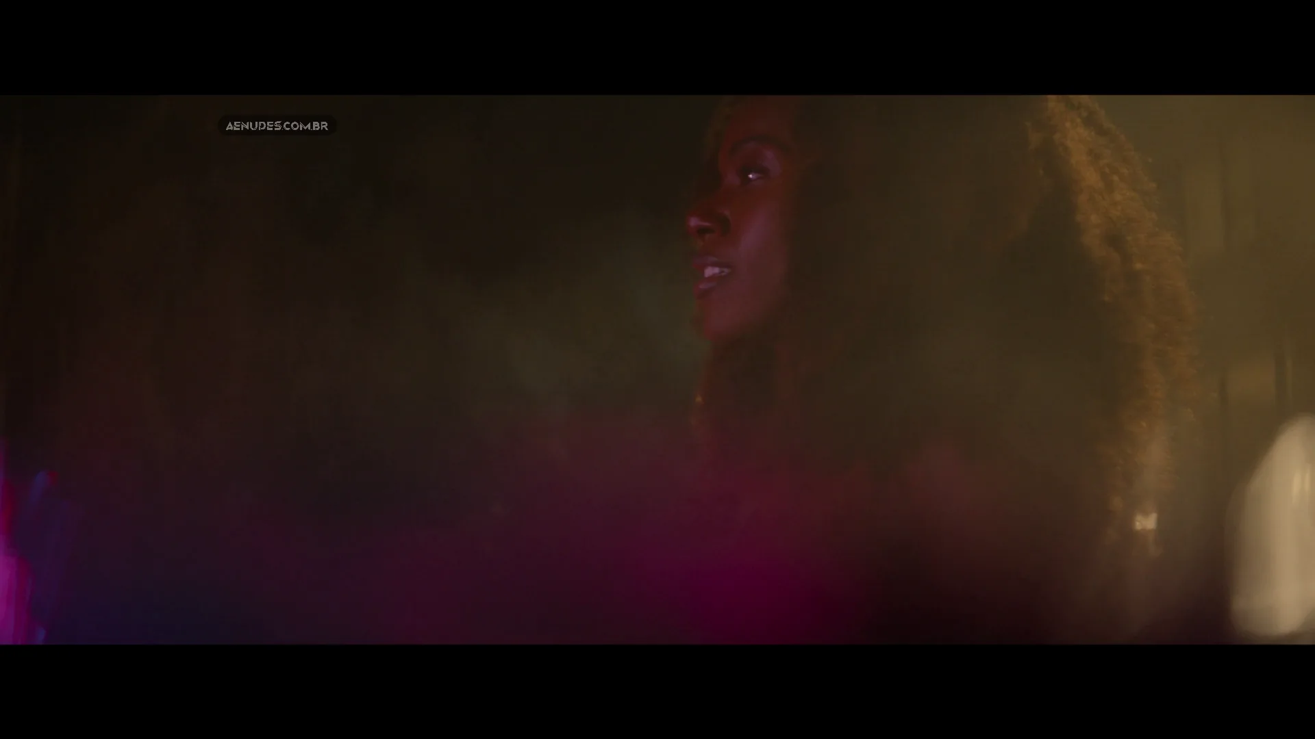 Dewanda Wise e Lola Kirke e Toni Martin nua pelada cena de sexo em Three Women