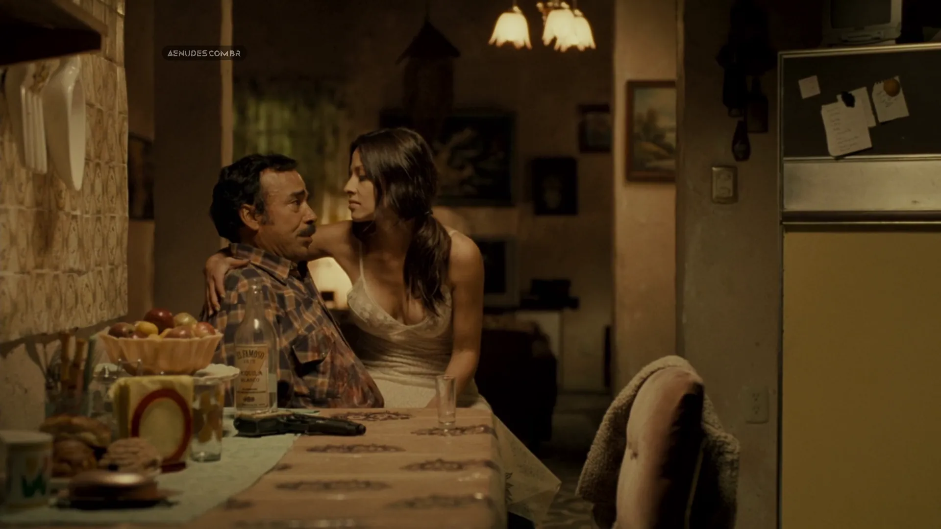 Elizabeth Cervantes nua pelada cena de sexo em El Infierno (O Inferno)