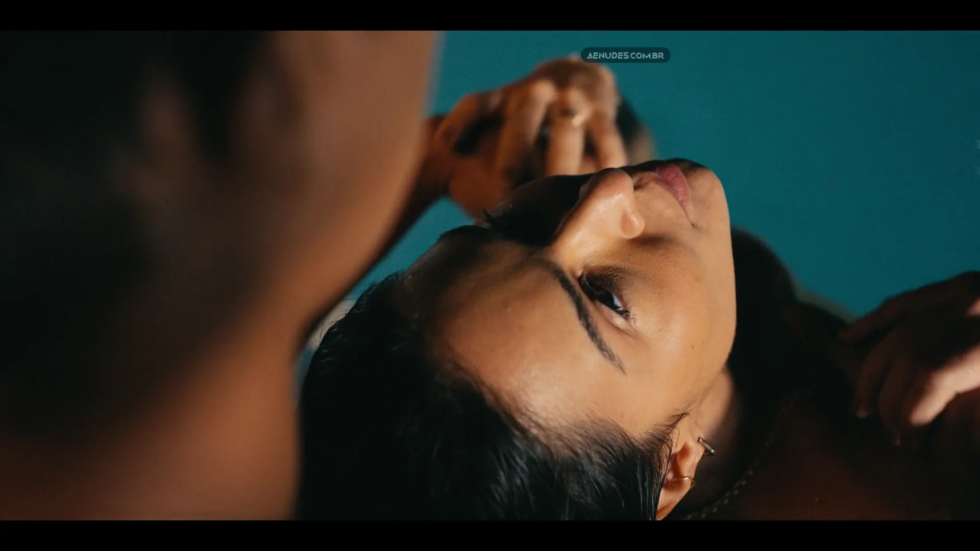 Giullia Buscacio nua pelada cena de sexo em Os Donos do Jogo