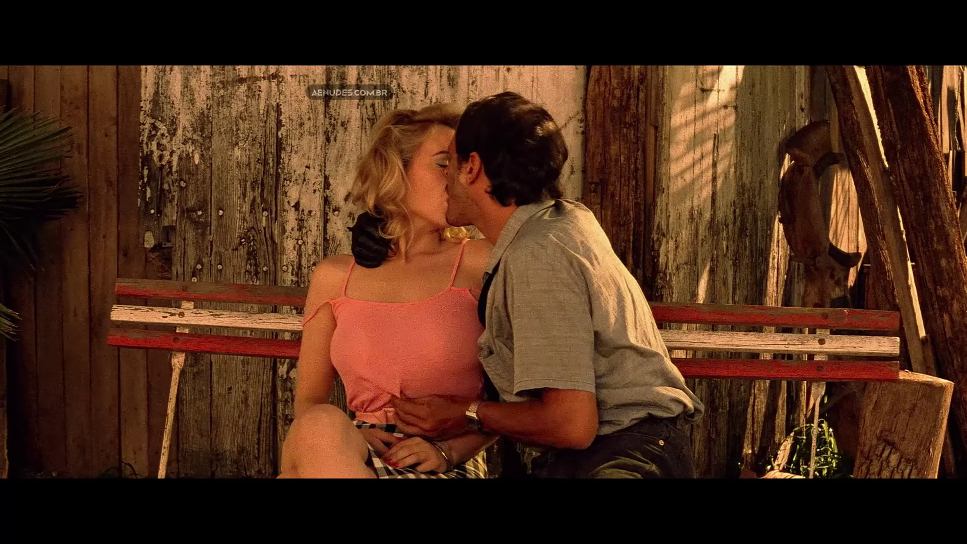 Pauline Lafont nua pelada cena de sexo em Lete En Pente Douce