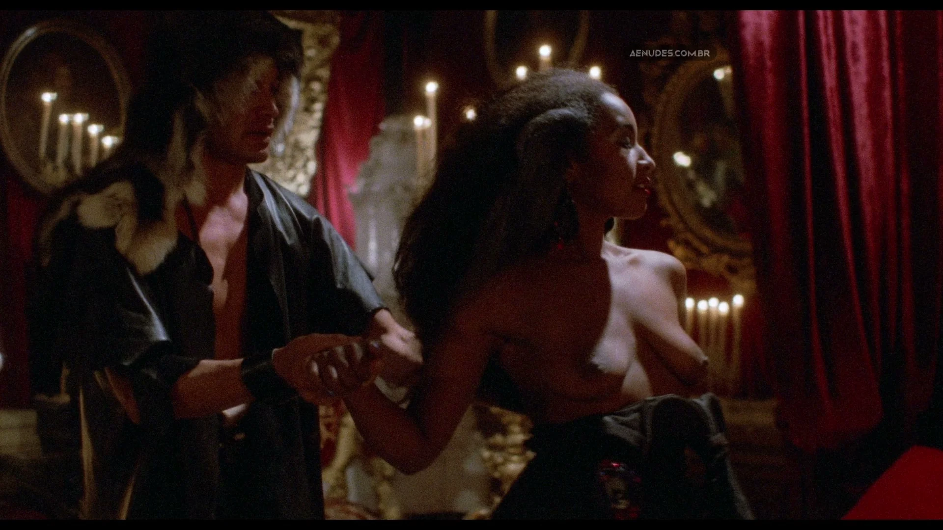 Sybil Danning nua pelada cena de sexo em Howling