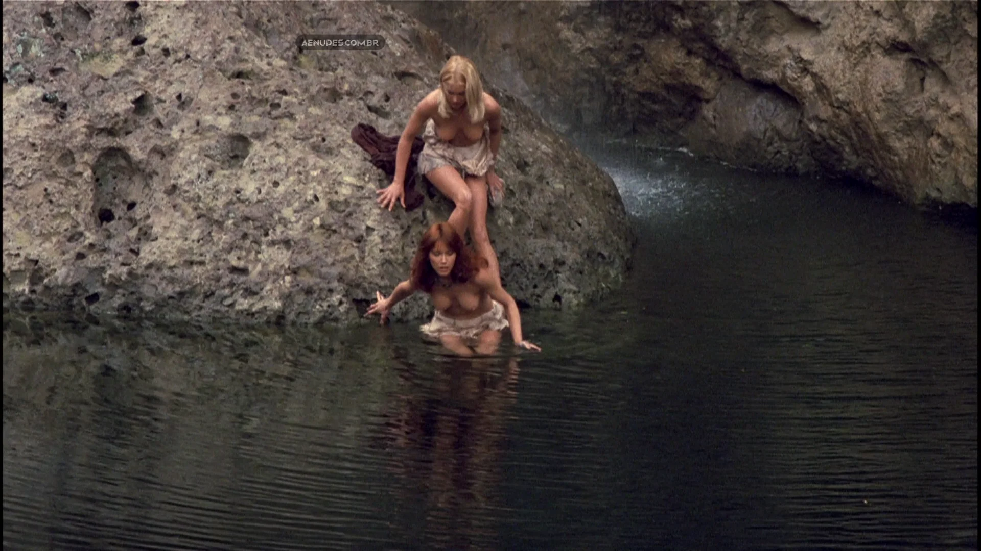 Tanya Roberts nua pelada cena de sexo em The Beastmaster