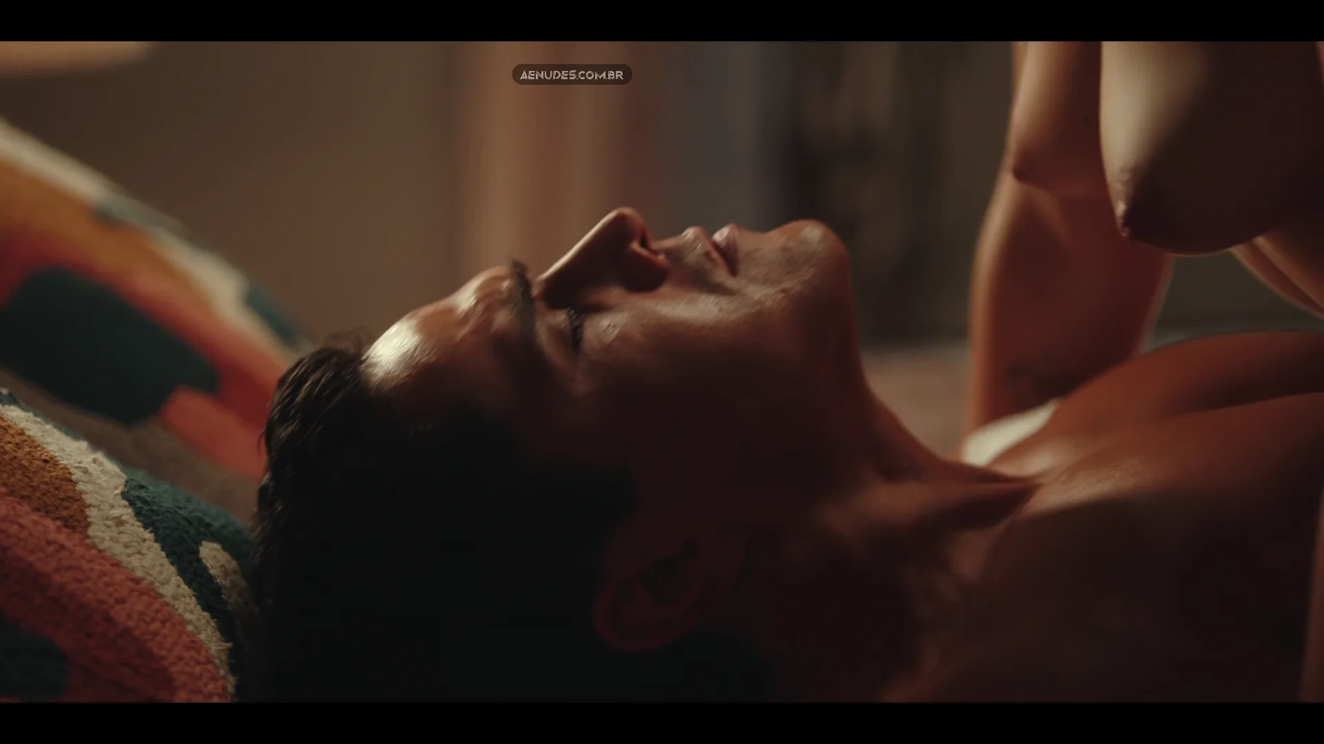 Ana Sofía Gatica nua pelada cena de sexo em Pecados Inconfesables