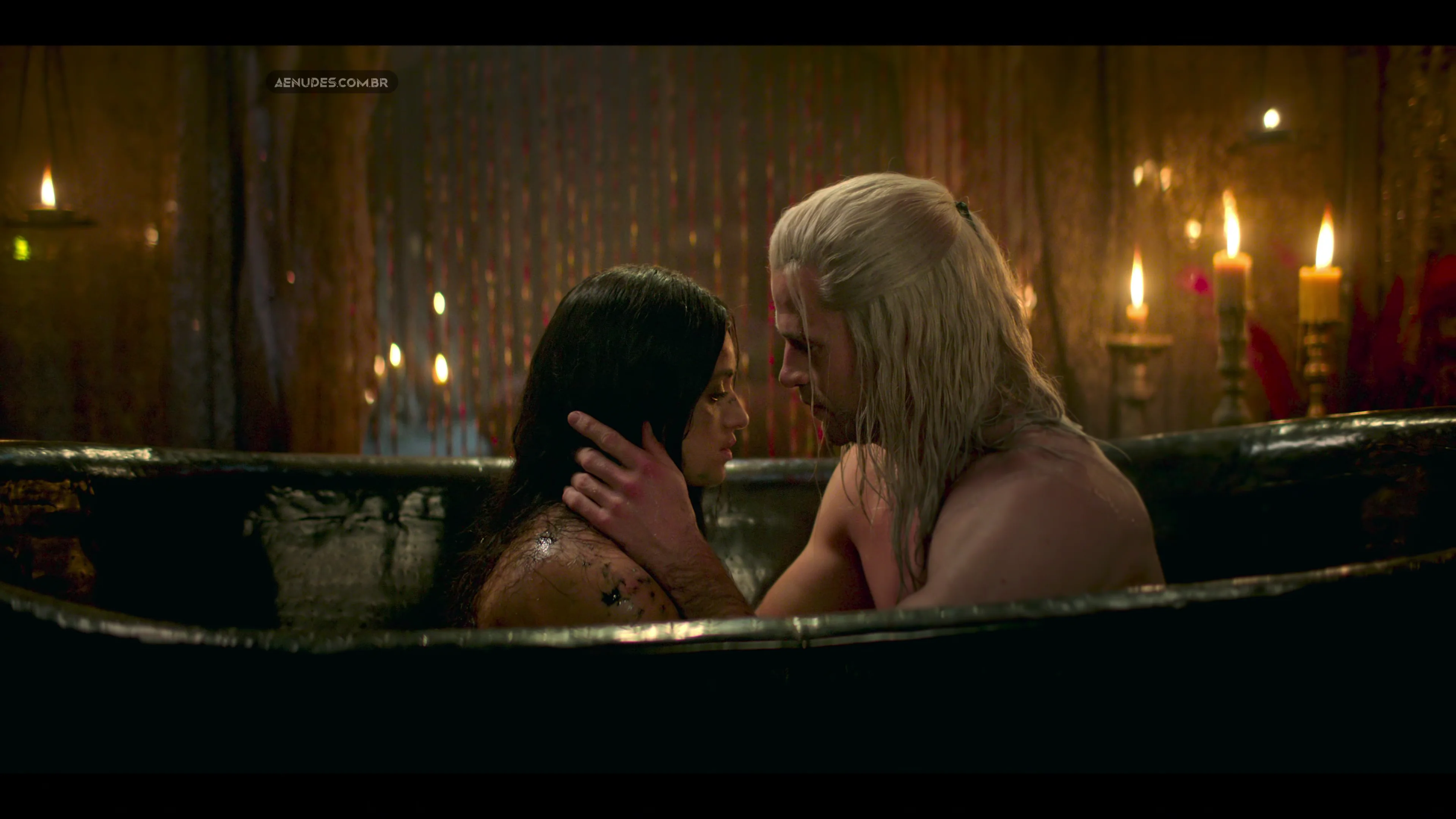 Anya Chalotra nua pelada cena de sexo em The Witcher