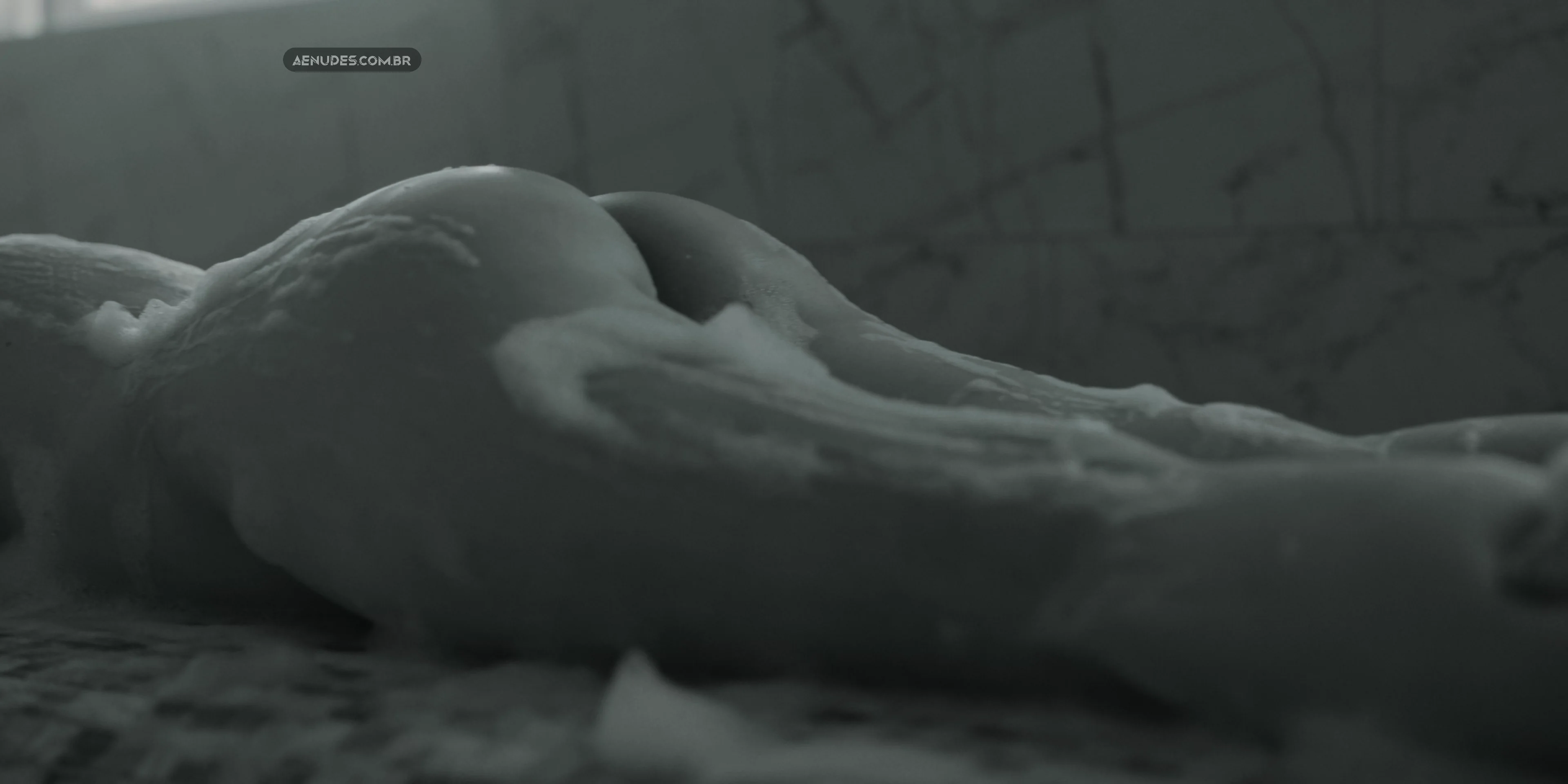 Elizaveta Boyarskaya e Elena Radevich nua pelada cena de sexo em Tsikady