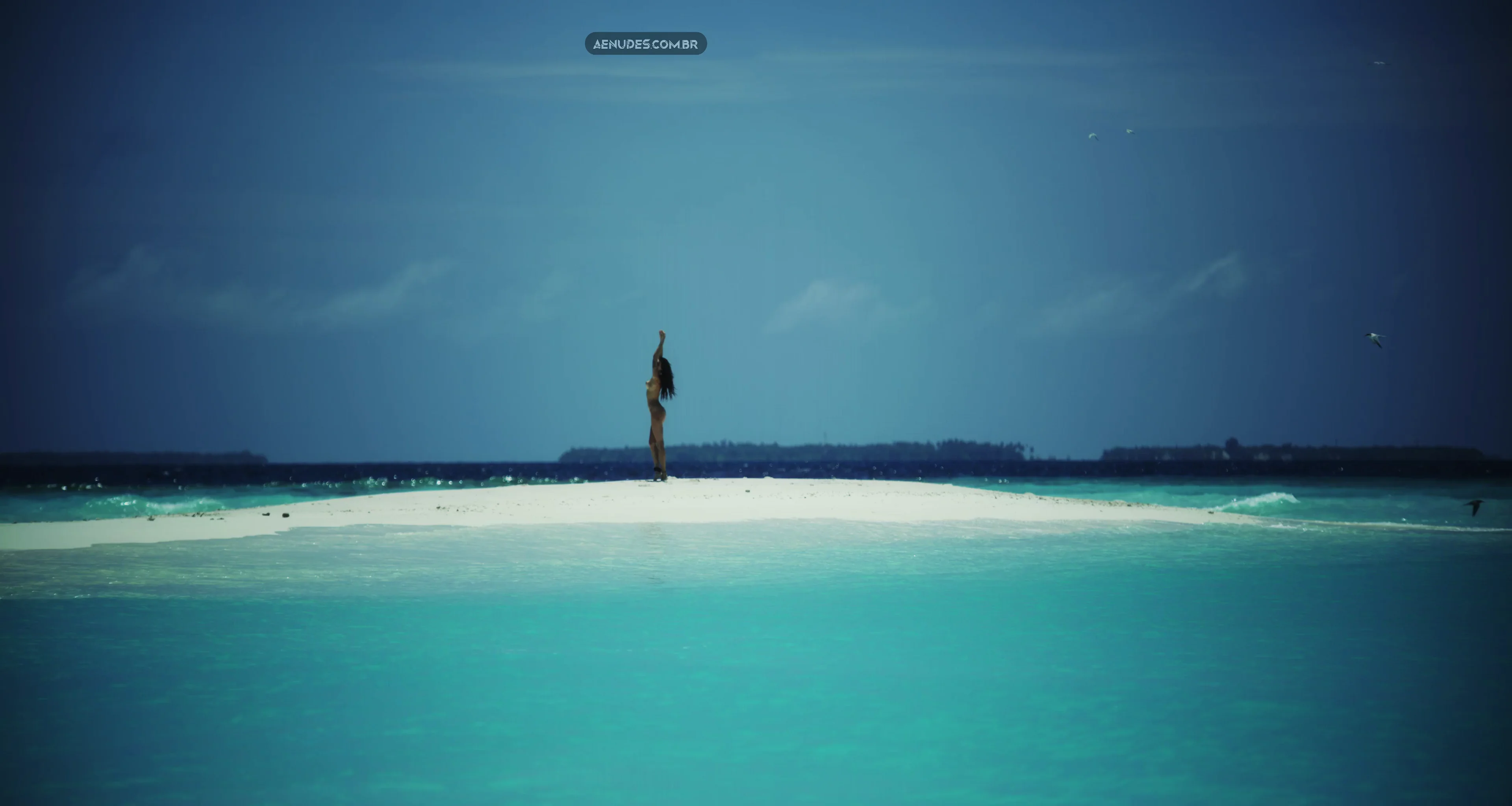 Isabeli Fontana nua pelada cena de sexo em lui magazine