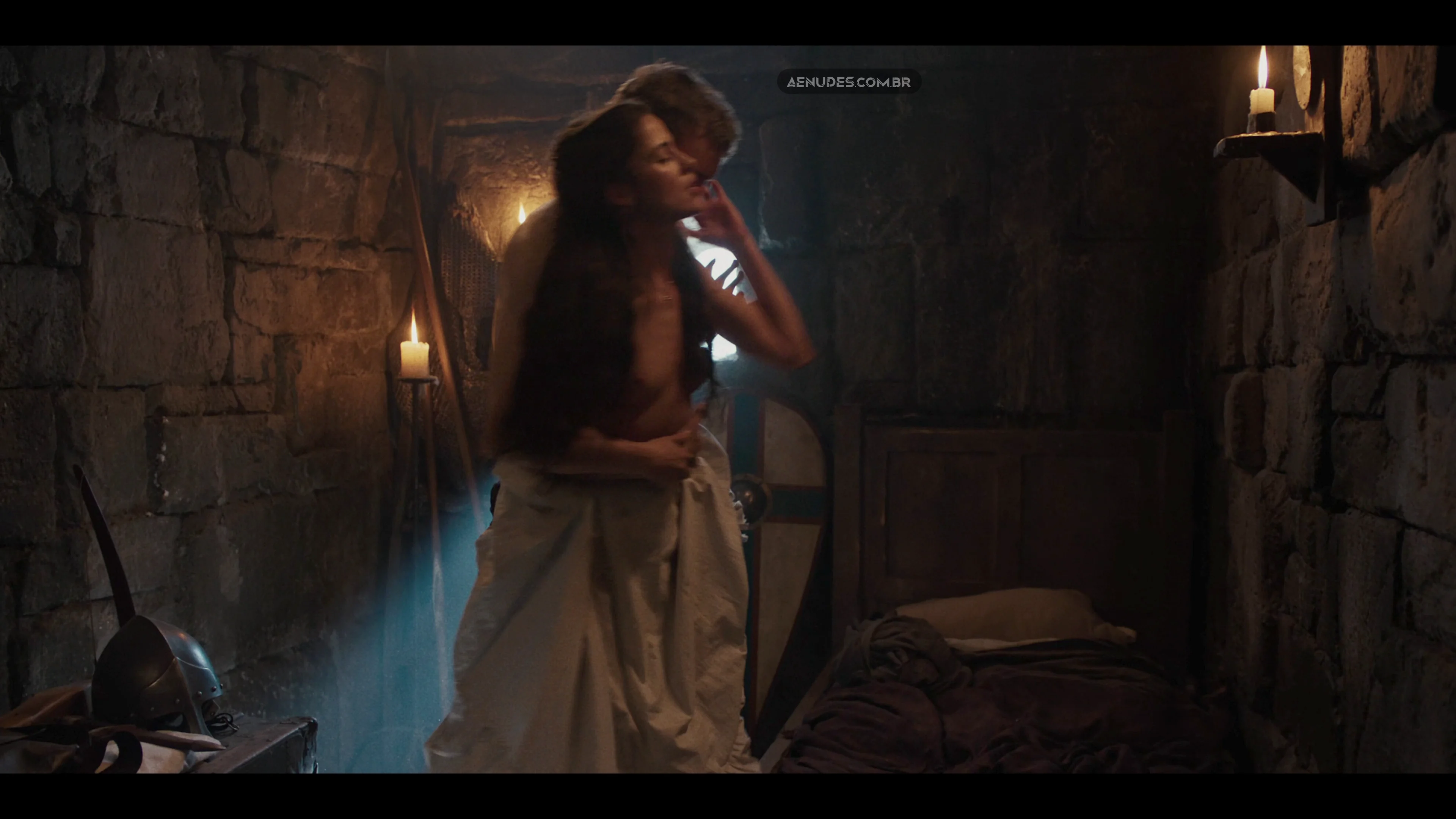 Lydia Peckham e Jelena Gavrilovic nua pelada cena de sexo em Robin Hood