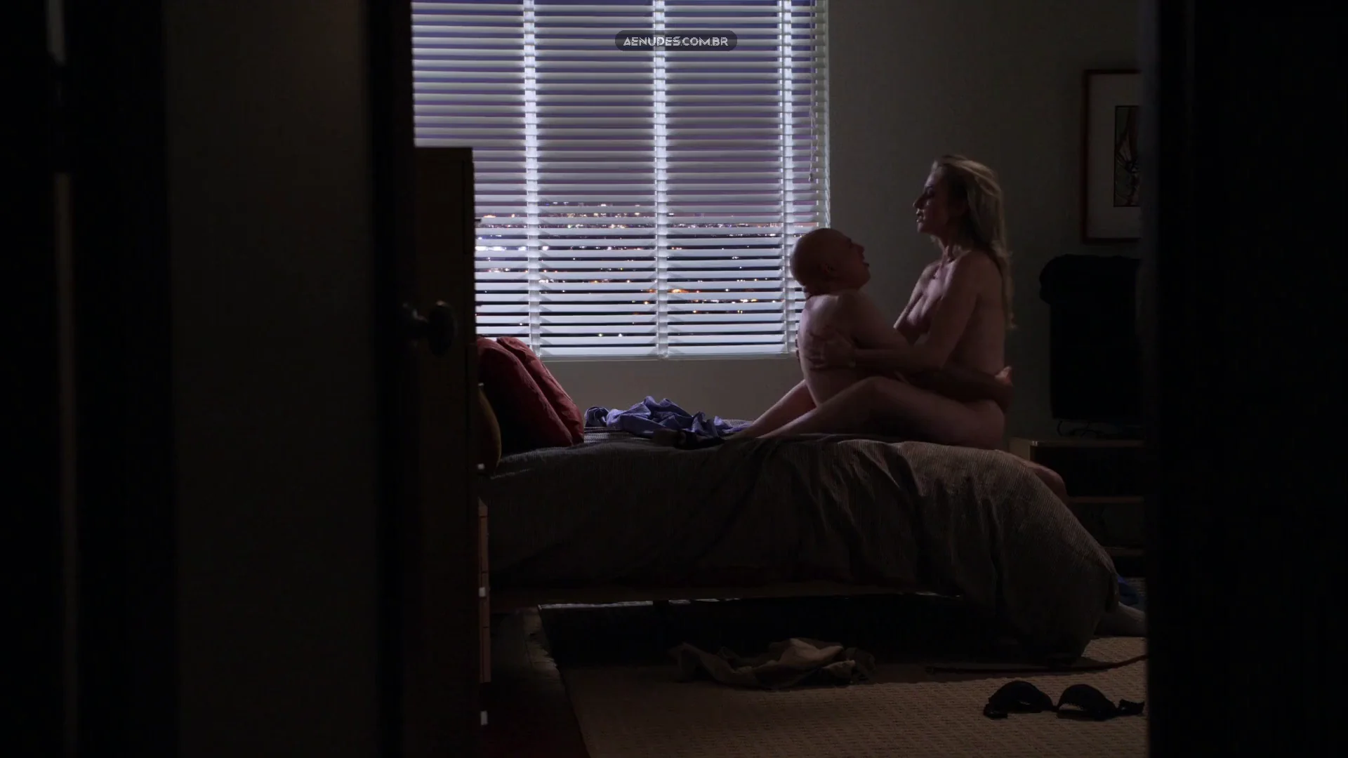 Melissa Stephens e Camille Chen nua pelada cena de sexo em Californication