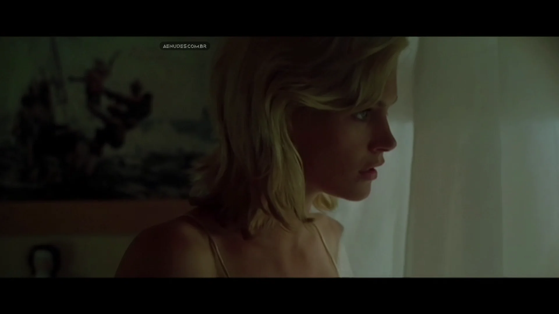 Natasha Henstridge nua pelada cena de sexo em Bela Donna