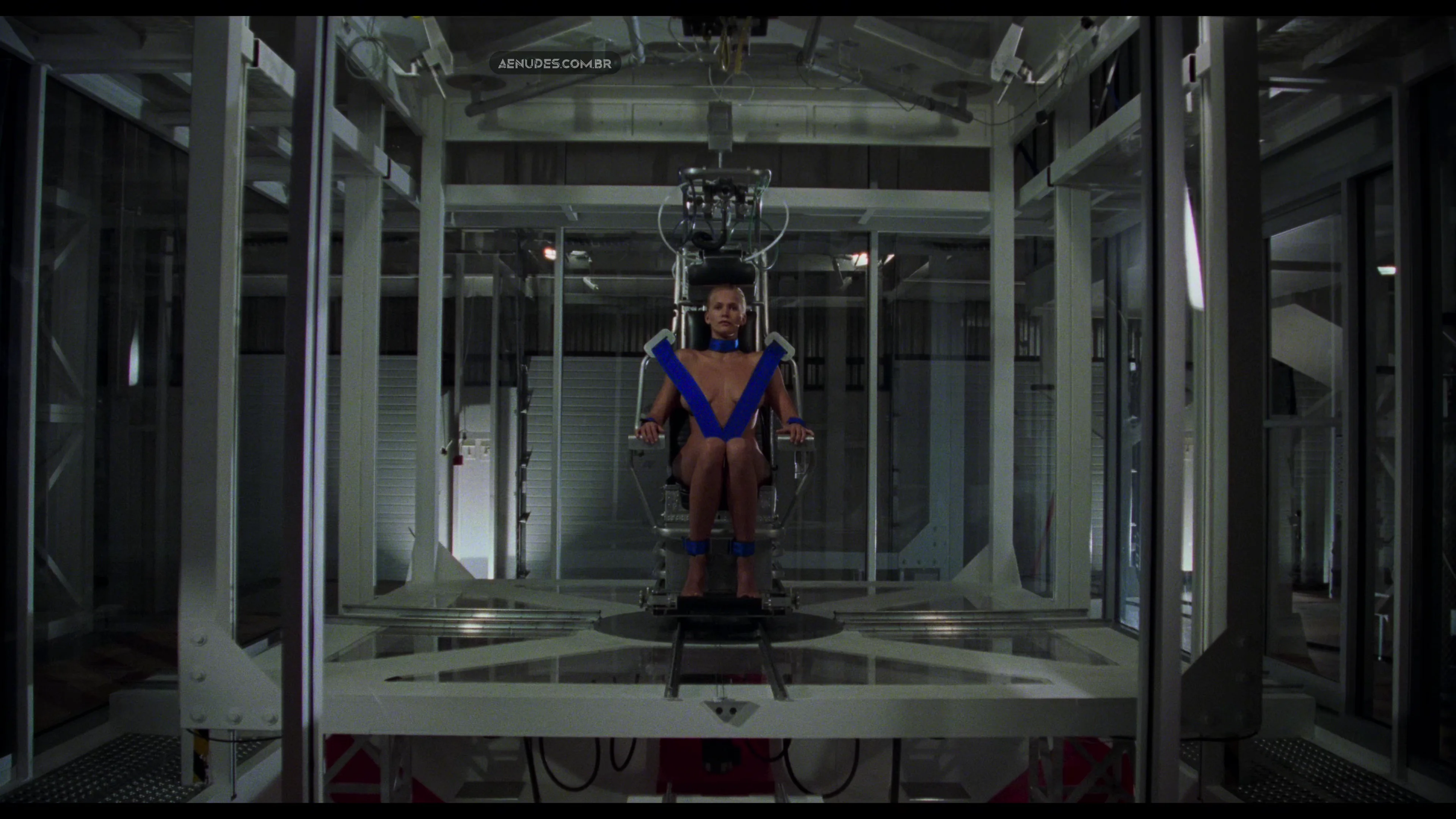 Natasha Henstridge e Nancy La Scala e Raquel Gardner nua pelada cena de sexo em Species 2