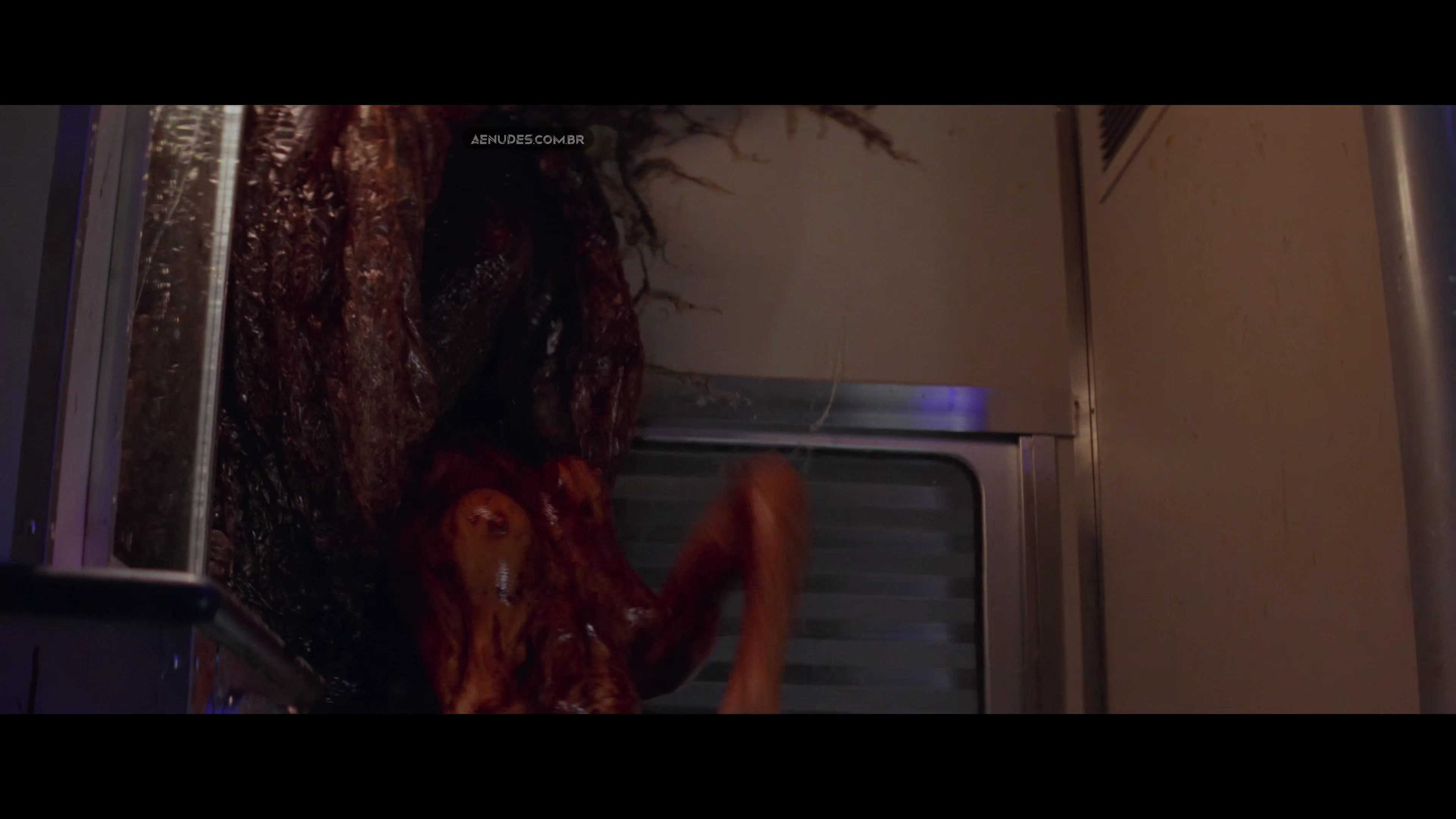 Natasha Henstridge nua pelada cena de sexo em Species