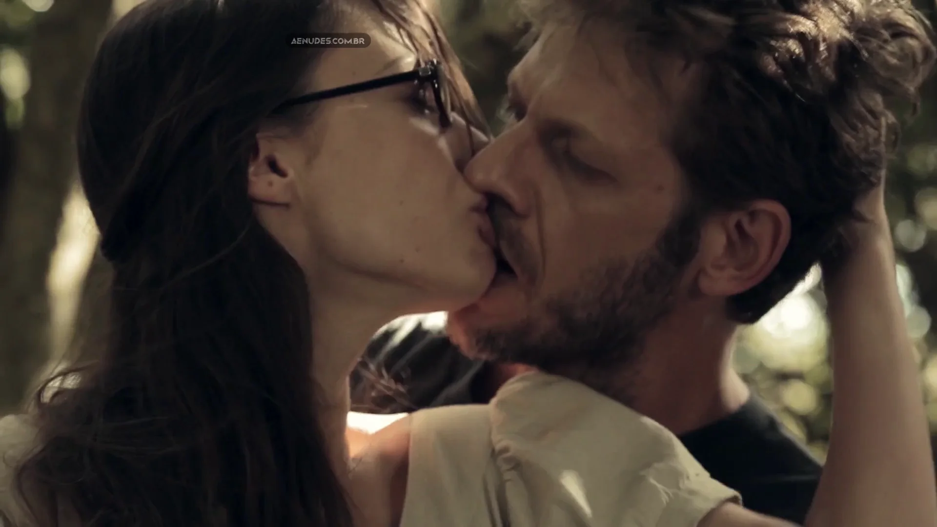 Rosanne Mulholland nua pelada cena de sexo em Menos Que Nada