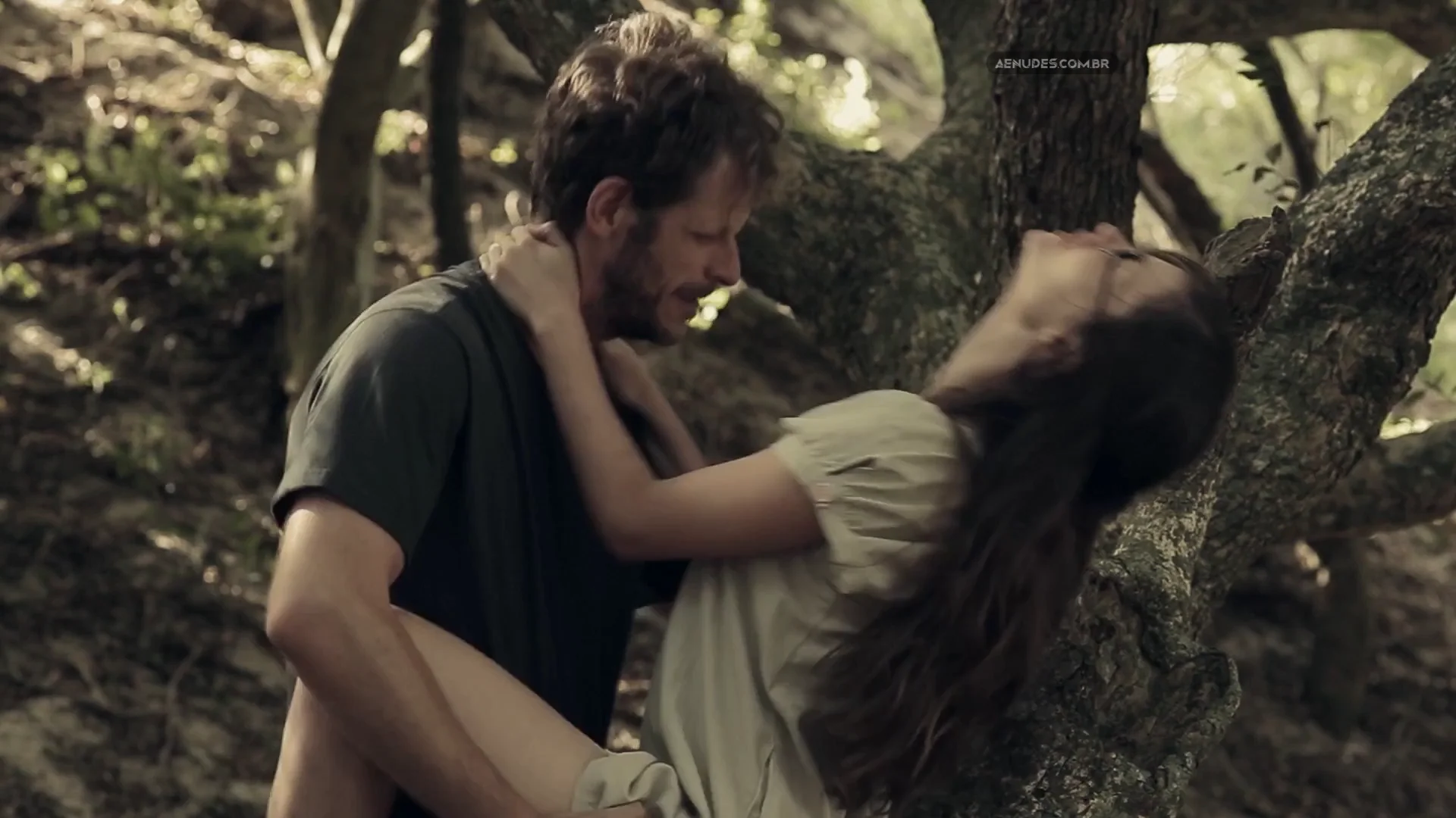 Rosanne Mulholland nua pelada cena de sexo em Menos Que Nada