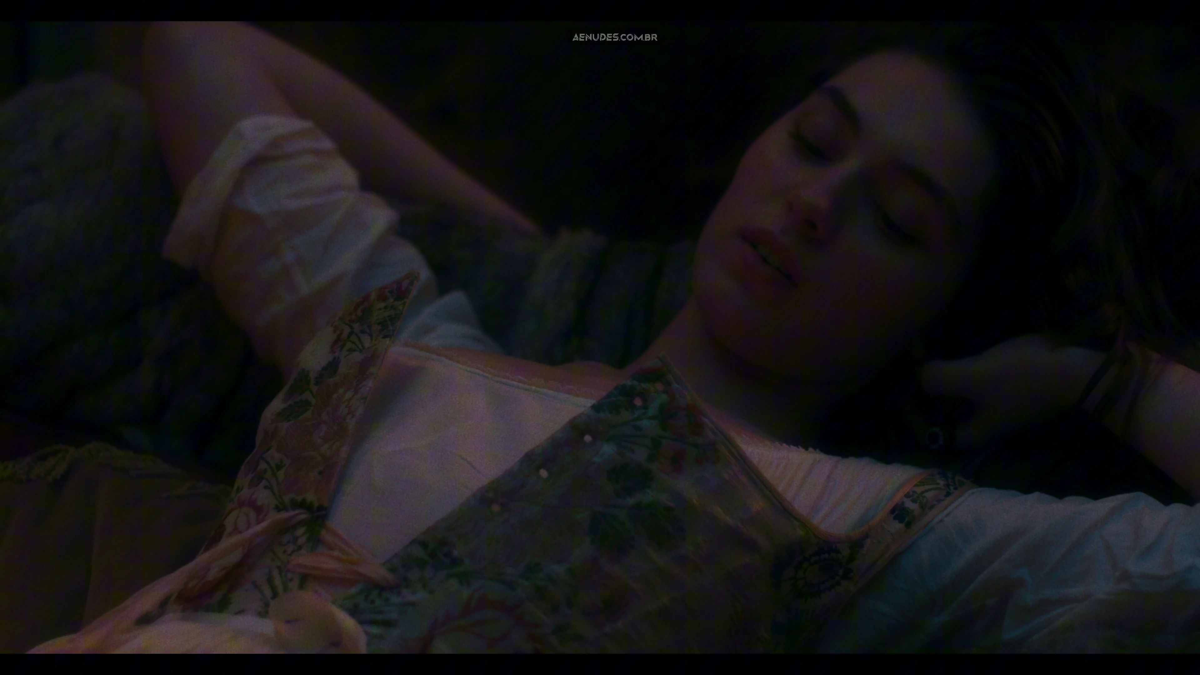 Anamaria Vartolomei nua pelada cena de sexo em The Seduction