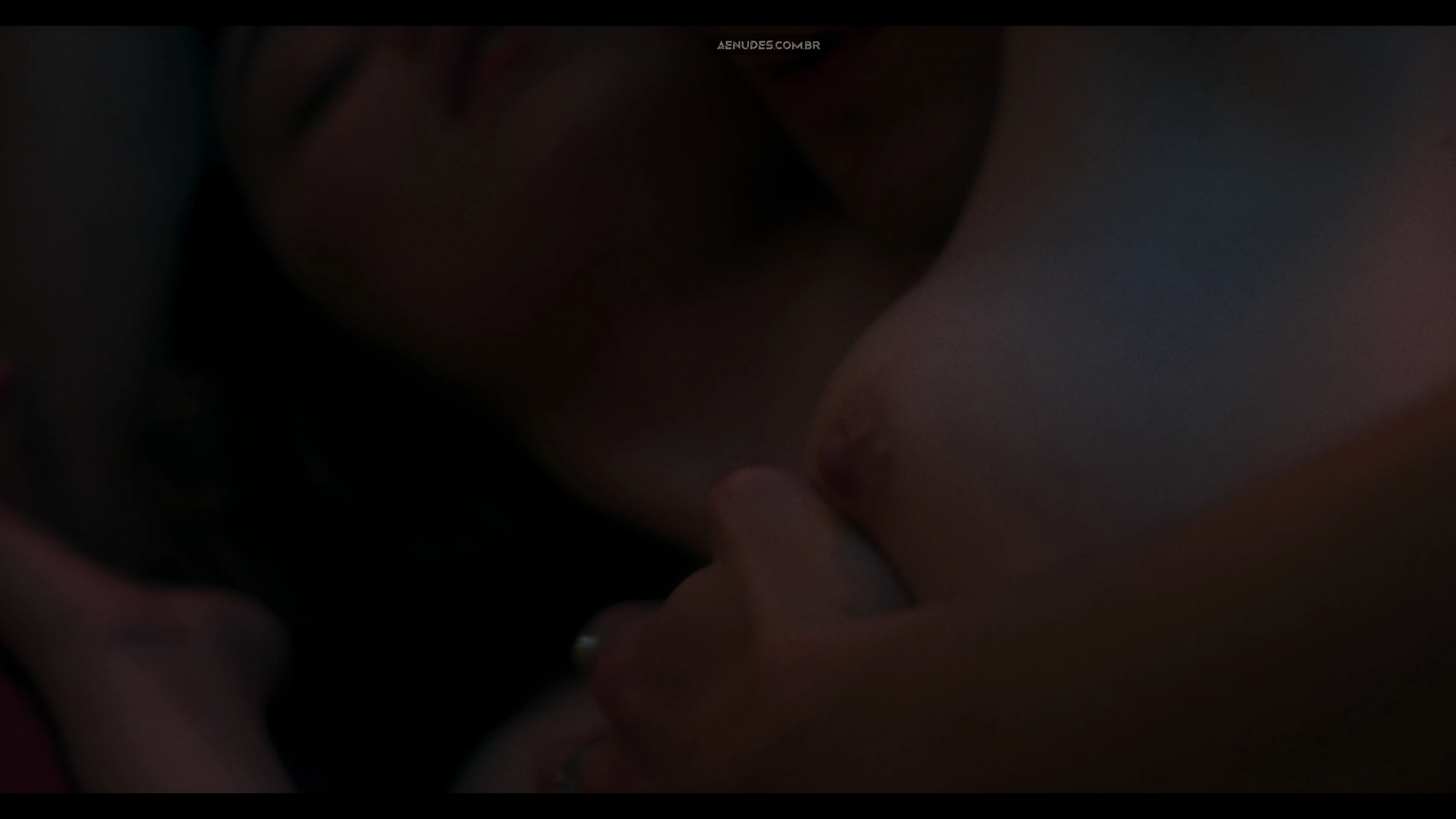 Anamaria Vartolomei nua pelada cena de sexo em The Seduction