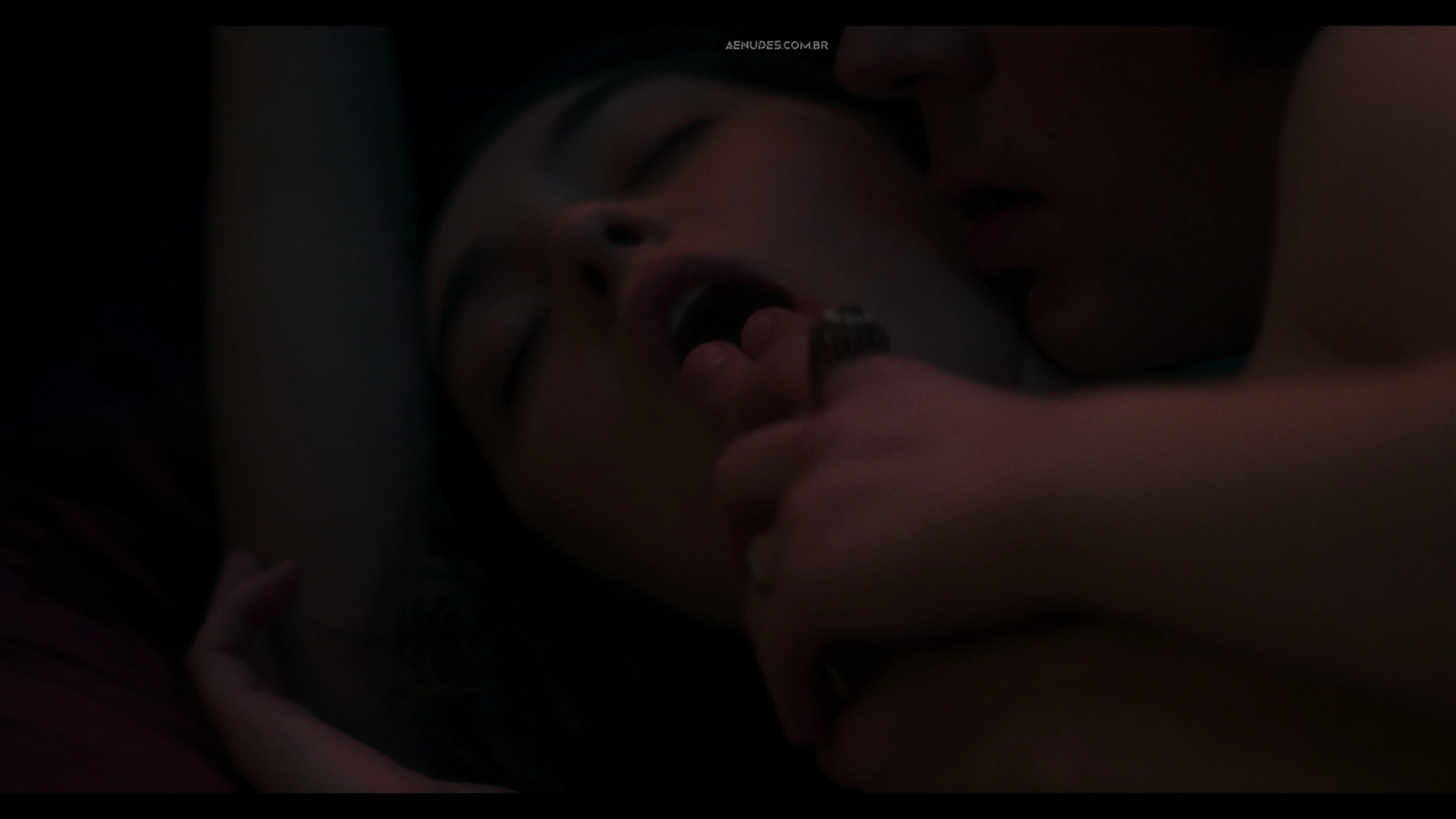 Anamaria Vartolomei nua pelada cena de sexo em The Seduction