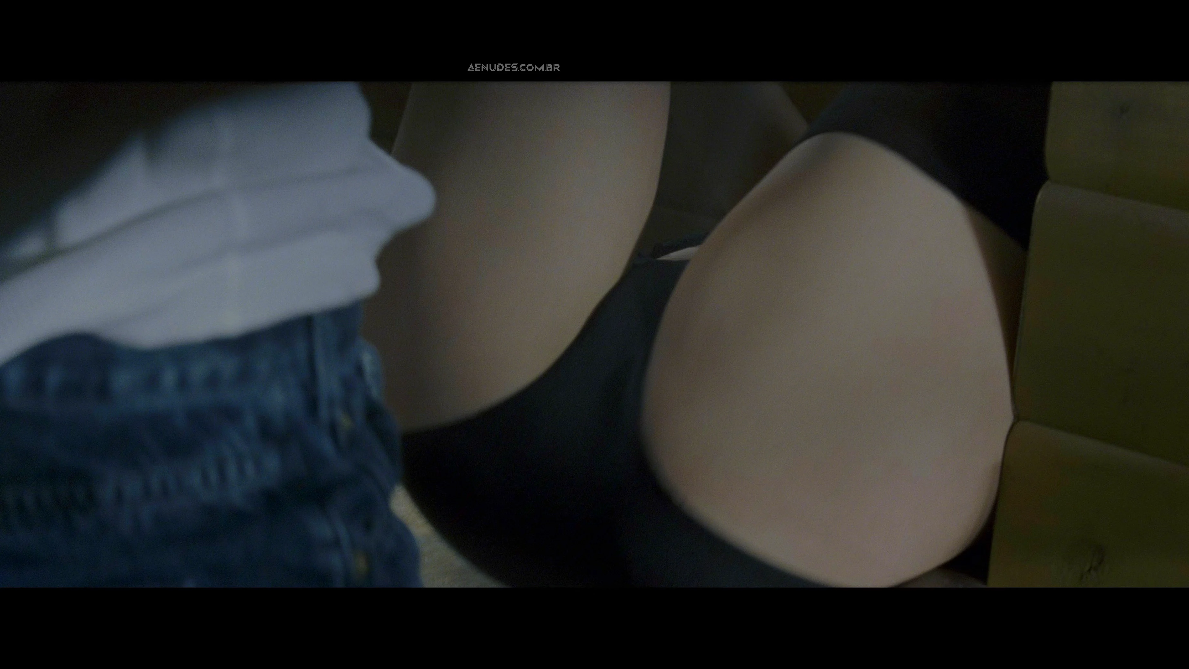 Charlize Theron nua pelada cena de sexo em Reindeer Games