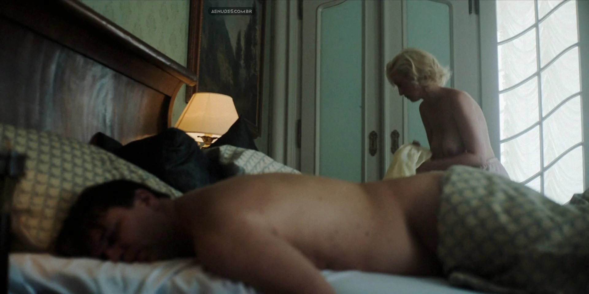 Diana Dulinkova nua pelada cena de sexo em Das Boot