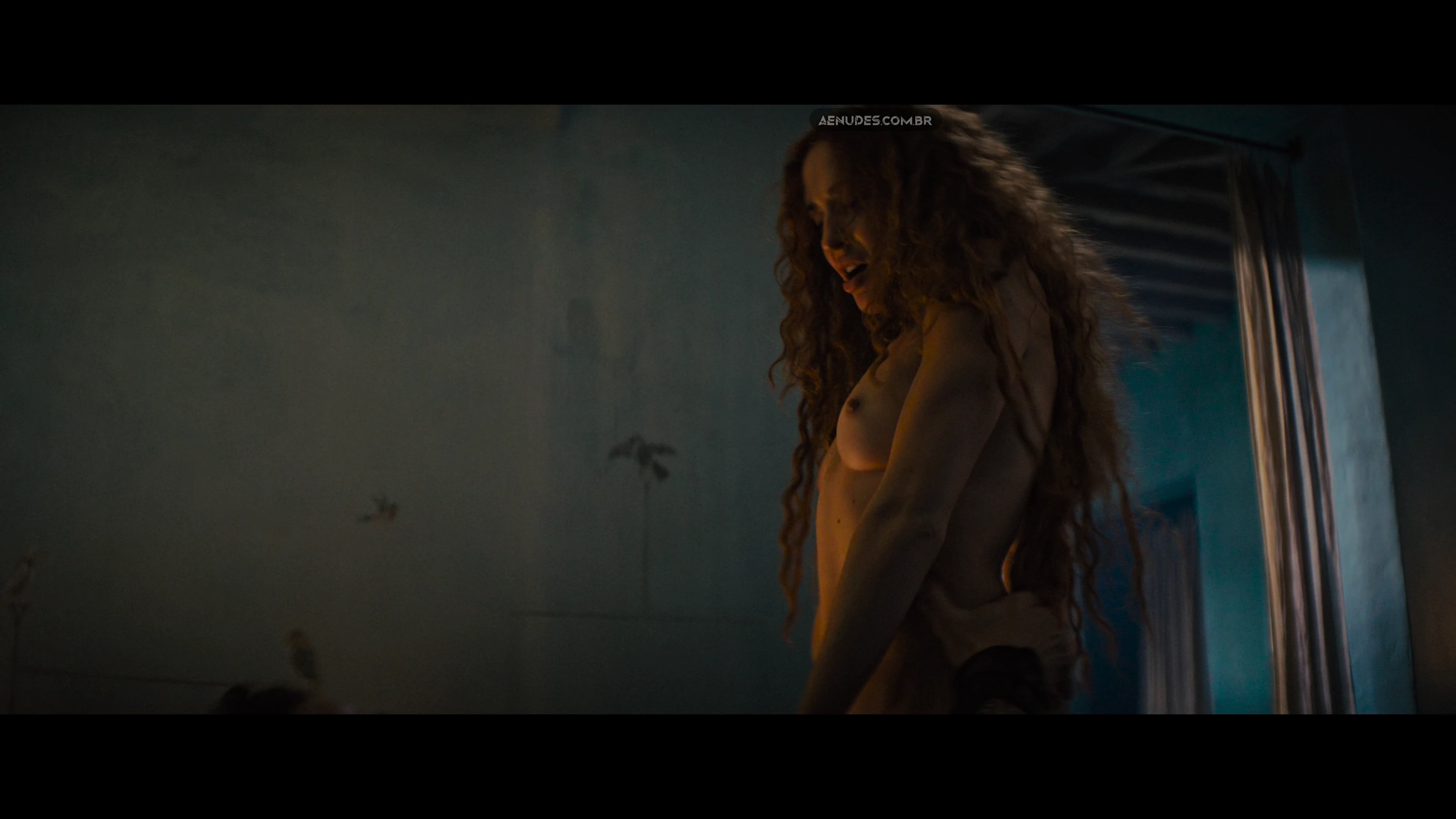 Ivana Baquero e Jamaica Vaughan nua pelada cena de sexo em Spartacus, House of Ashur