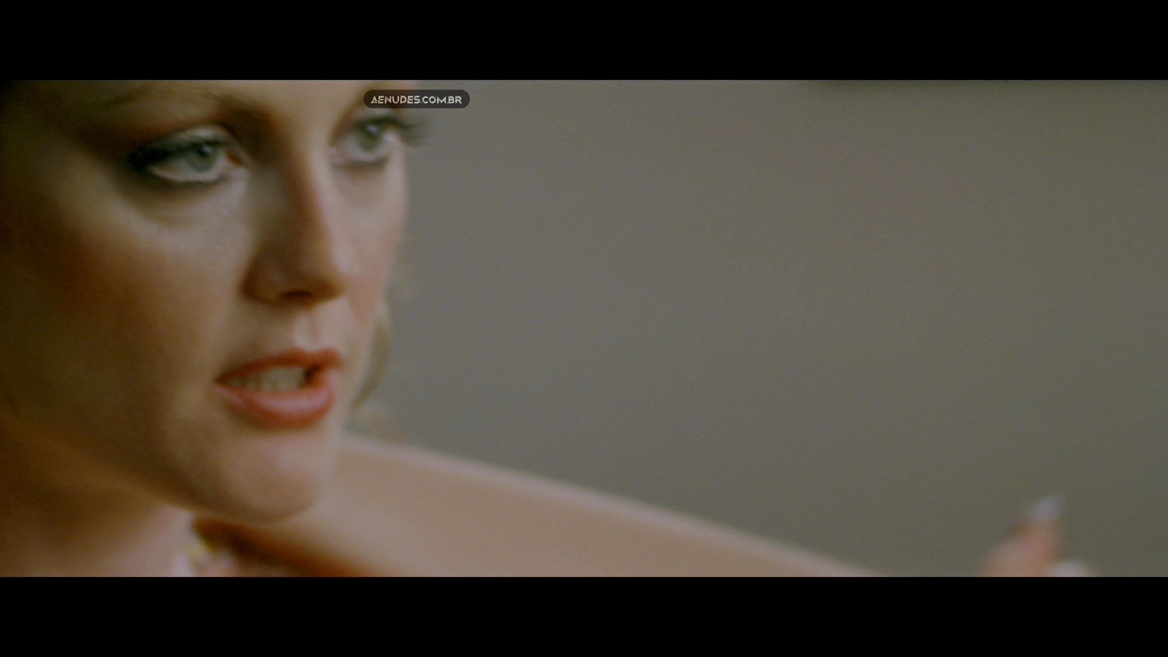 Julianne Moore nua pelada cena de sexo em Boogie Nights