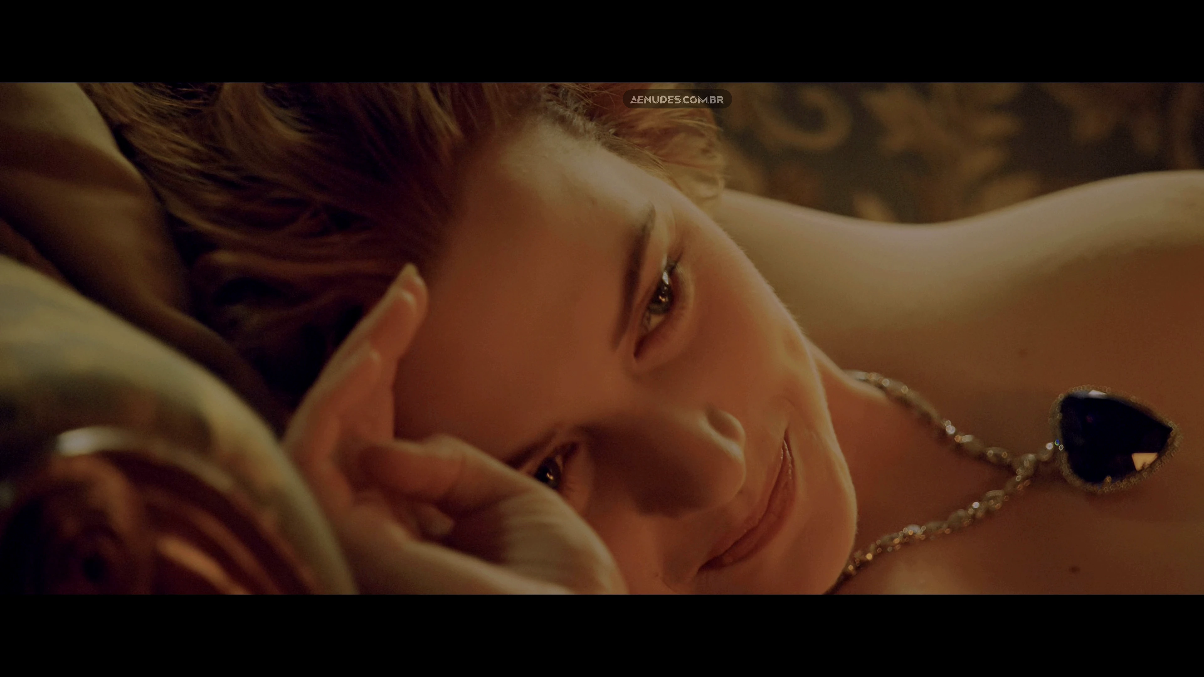 Kate Winslet nua pelada cena de sexo em Titanic