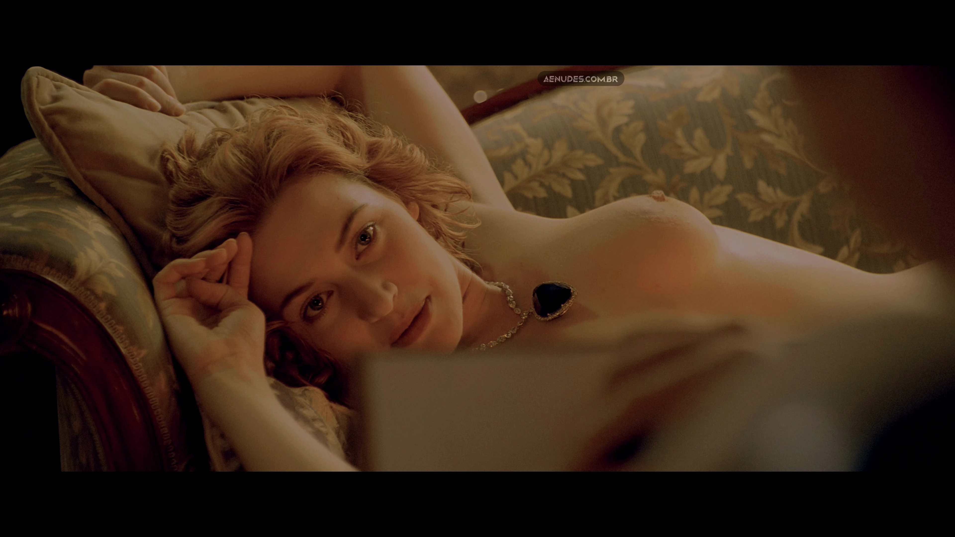 Kate Winslet nua pelada cena de sexo em Titanic