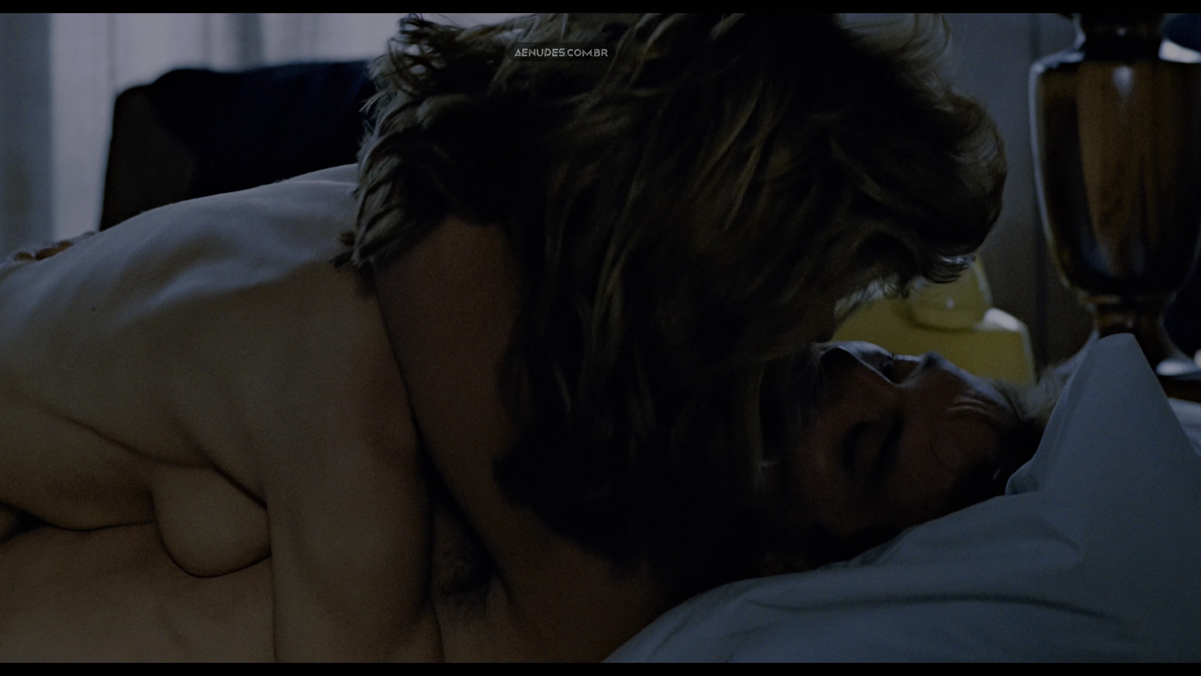 Linda Hamilton nua pelada cena de sexo em The Terminator (O Exterminador Do Futuro)