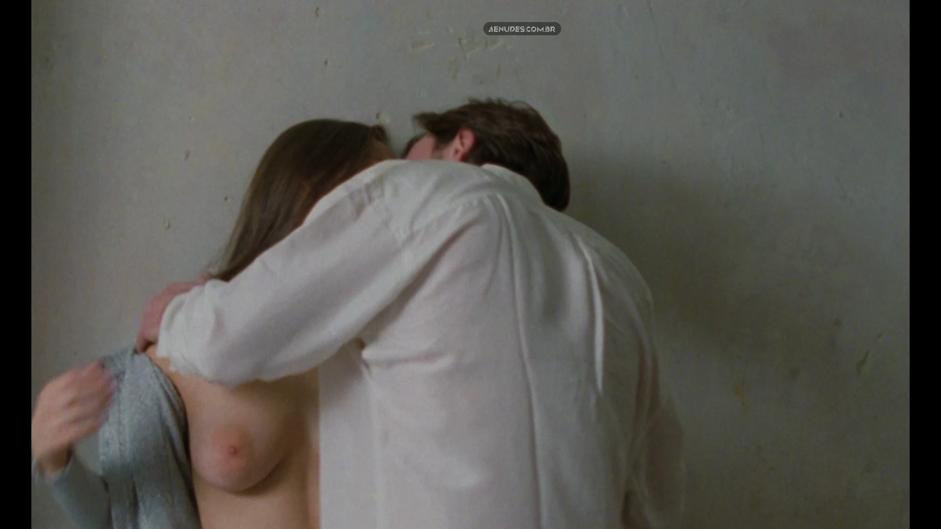 Marion Cotillard nua pelada cena de sexo em Chloe