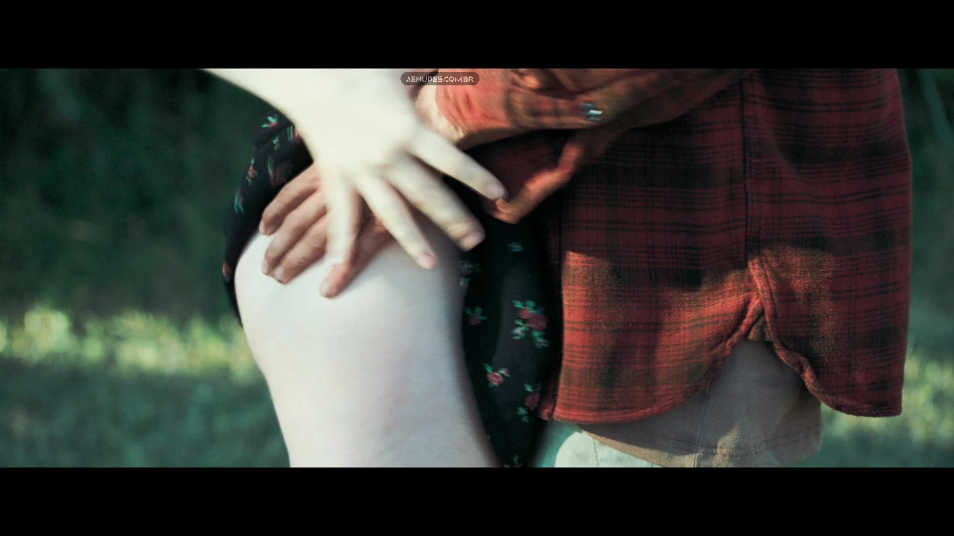 Anamaria Vartolomei nua pelada cena de sexo em The Empire