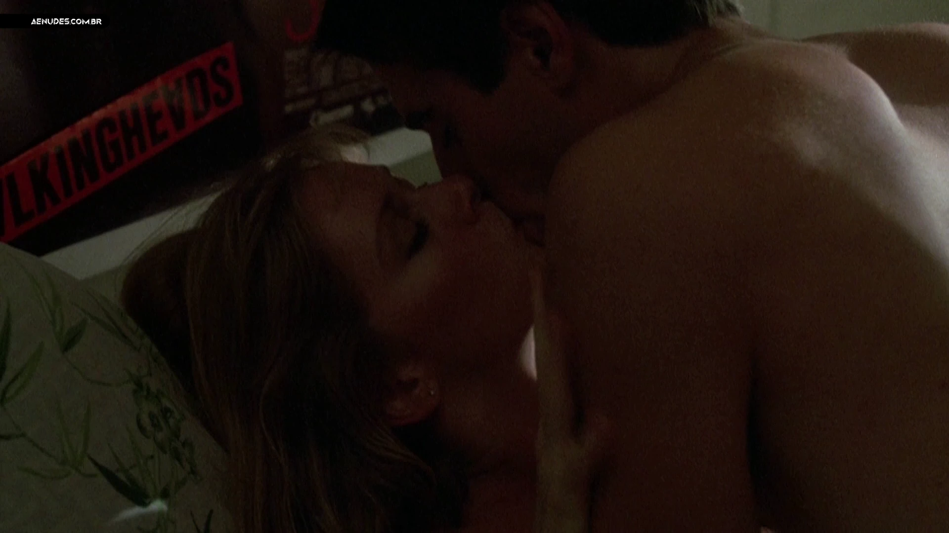 Barbara Crampton nua pelada cena de sexo em Re-Animator