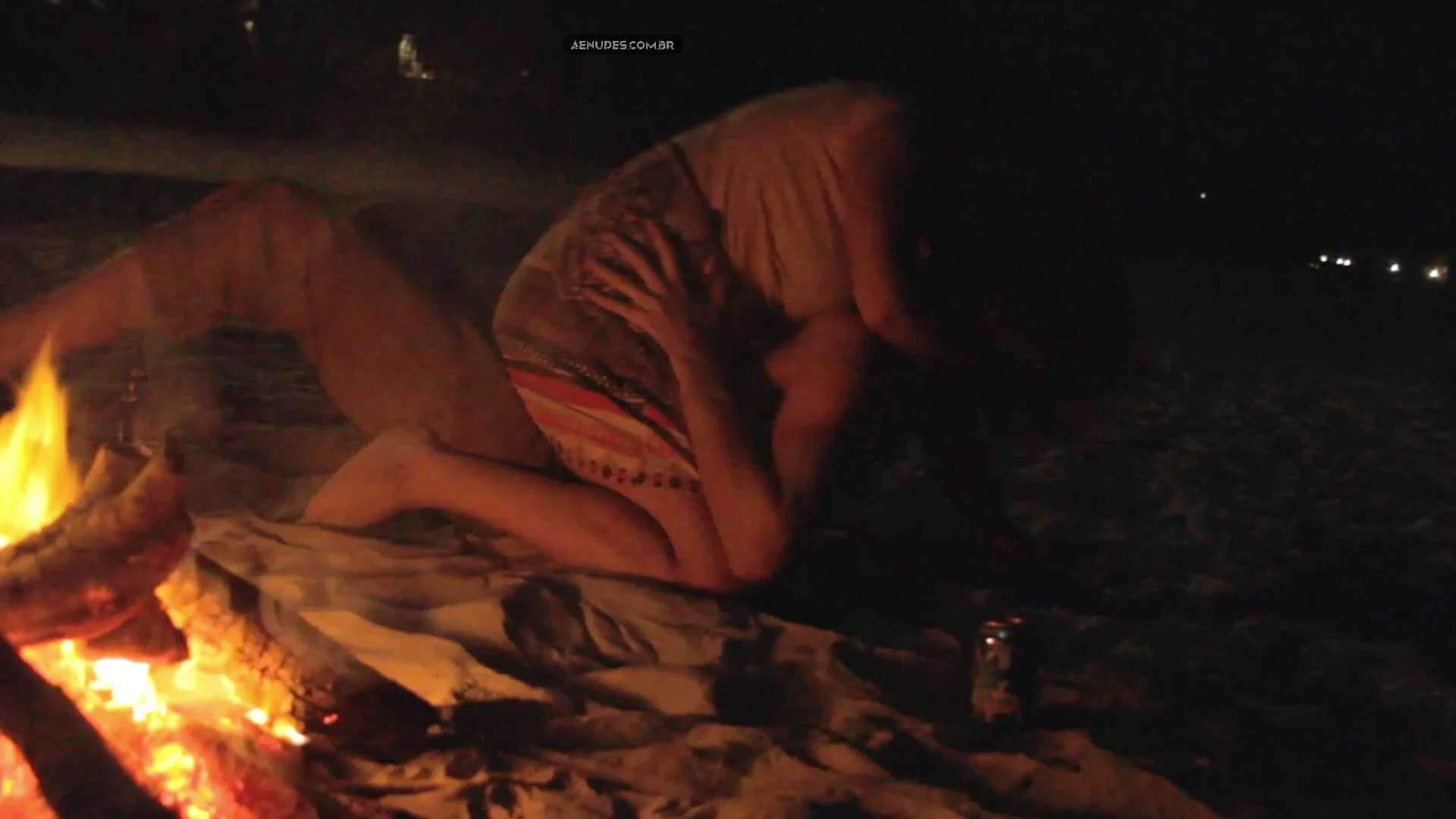 Danielle Rosa e Sue Nhamandu nua pelada cena de sexo em A Bruta Flor Do Querer